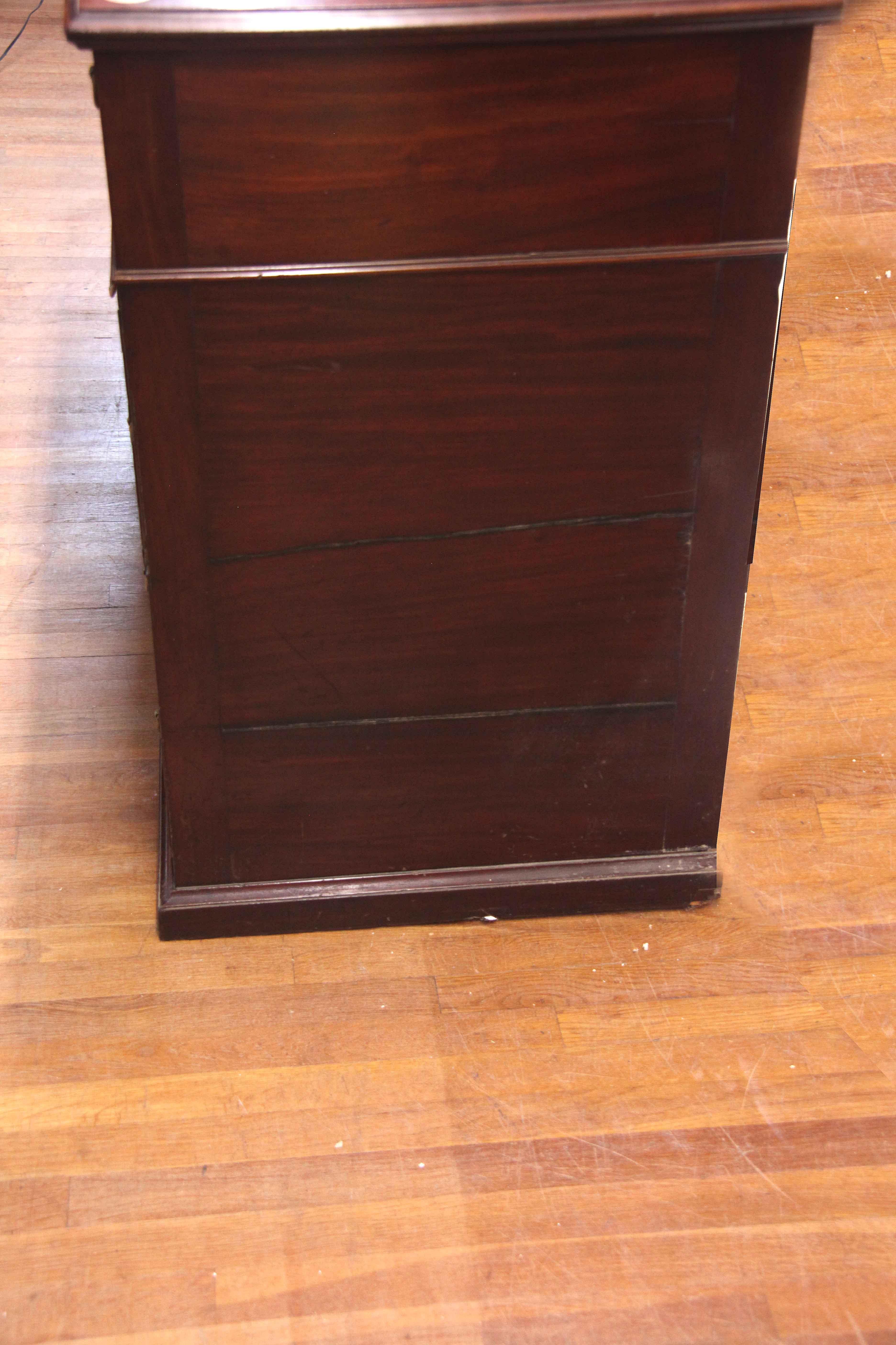 English George III Mahogany Credenza For Sale