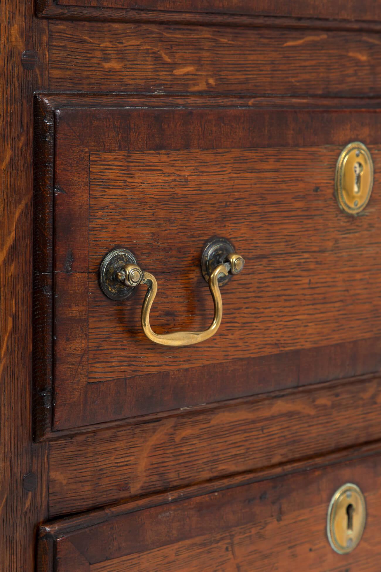 George III Mahogany Crossbanded Lancashire Mule Chest in Oak, circa 1800 3