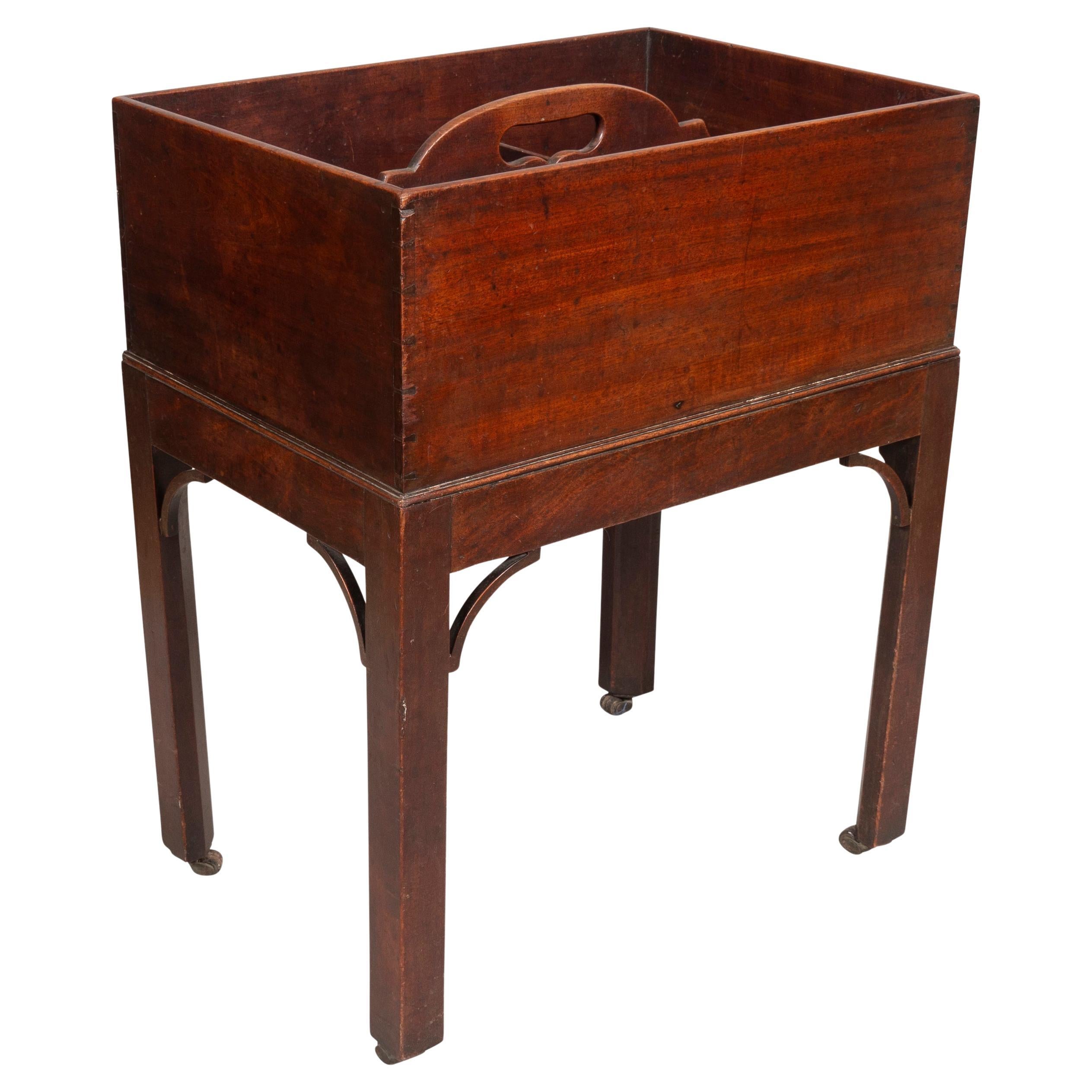 George III Mahogany Decanter Box For Sale