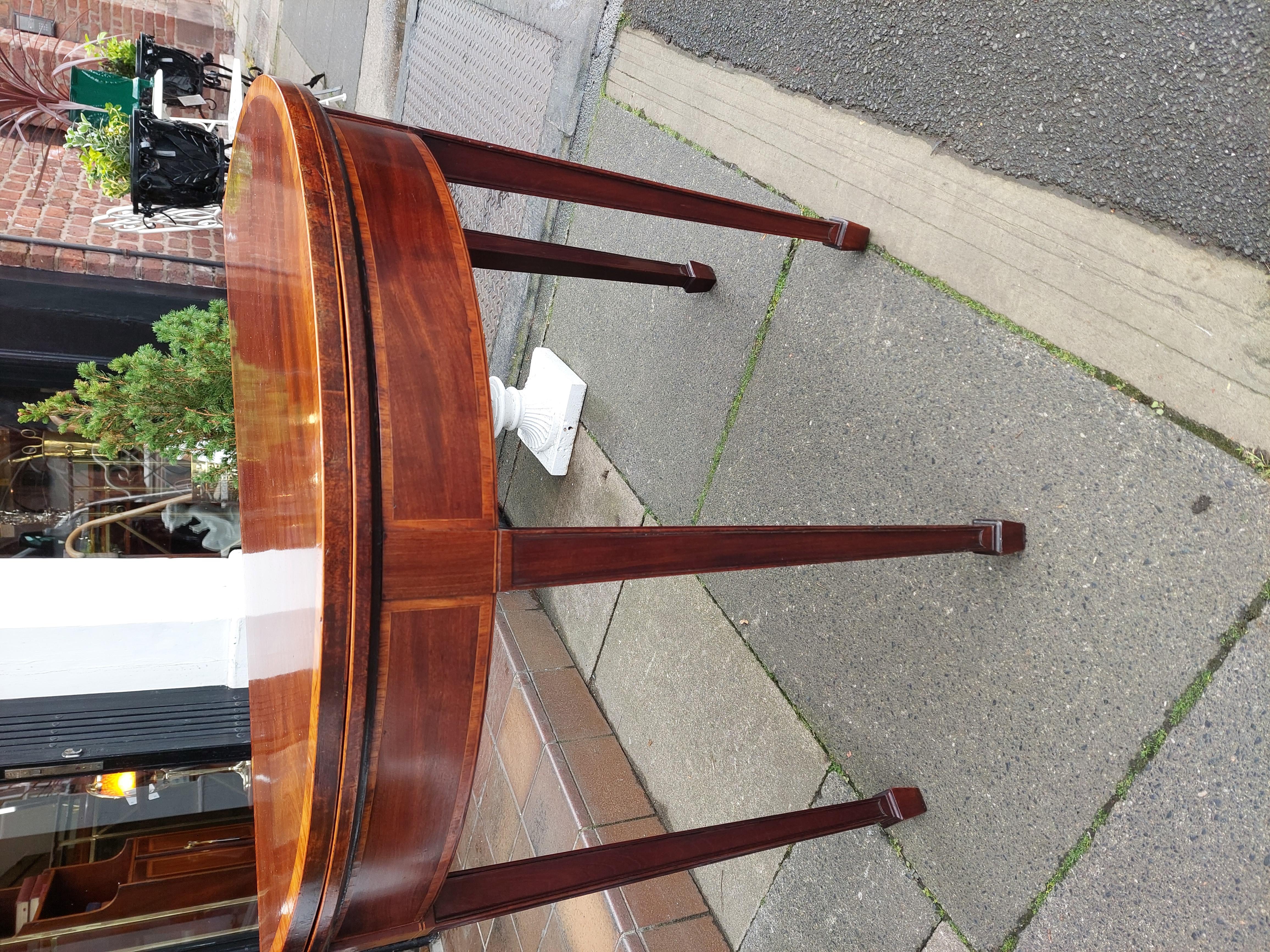 Table à thé Demi-Lune George III en vente 3