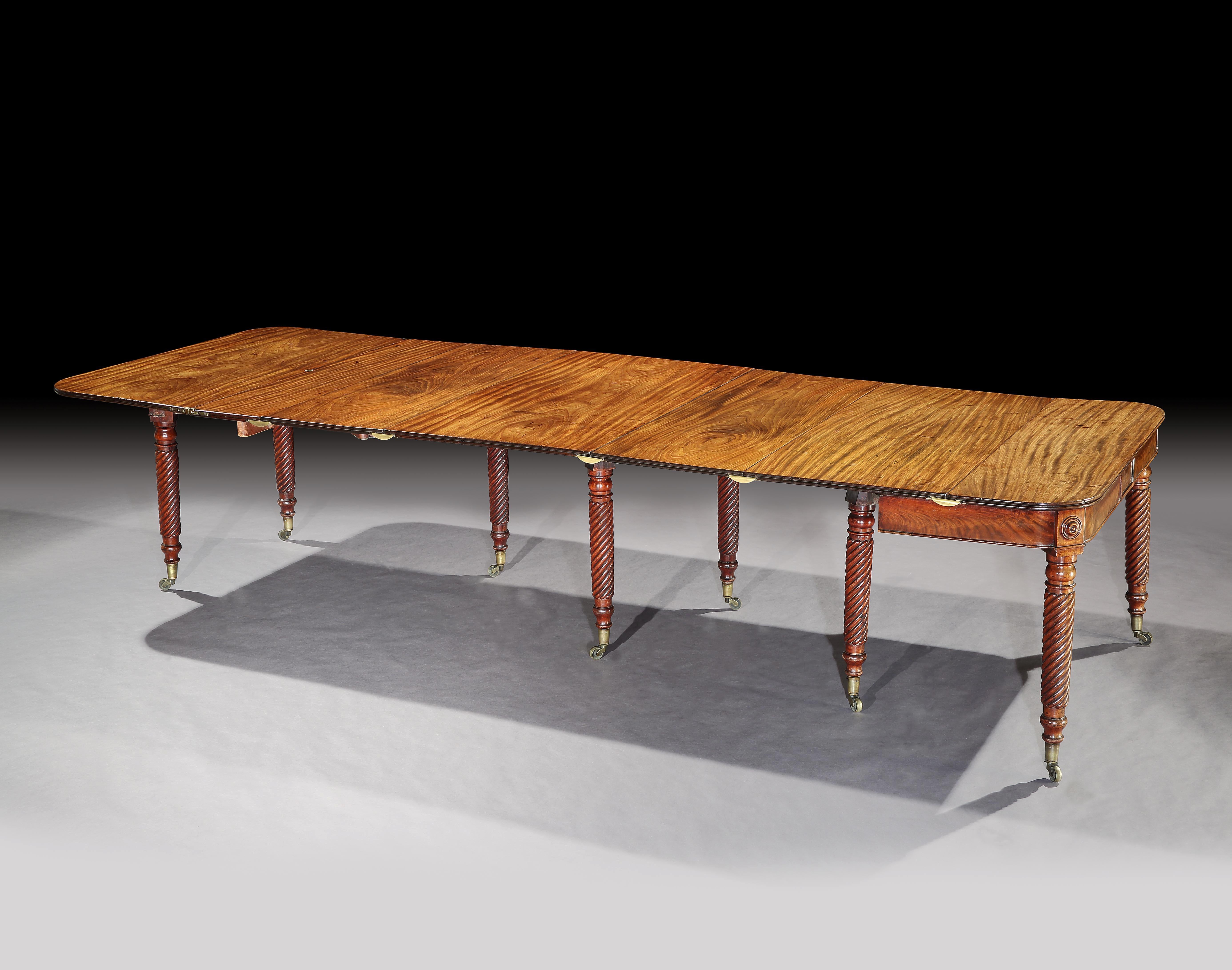 George III Mahogany Dining Table Attributed to Gillows (Regency) im Angebot