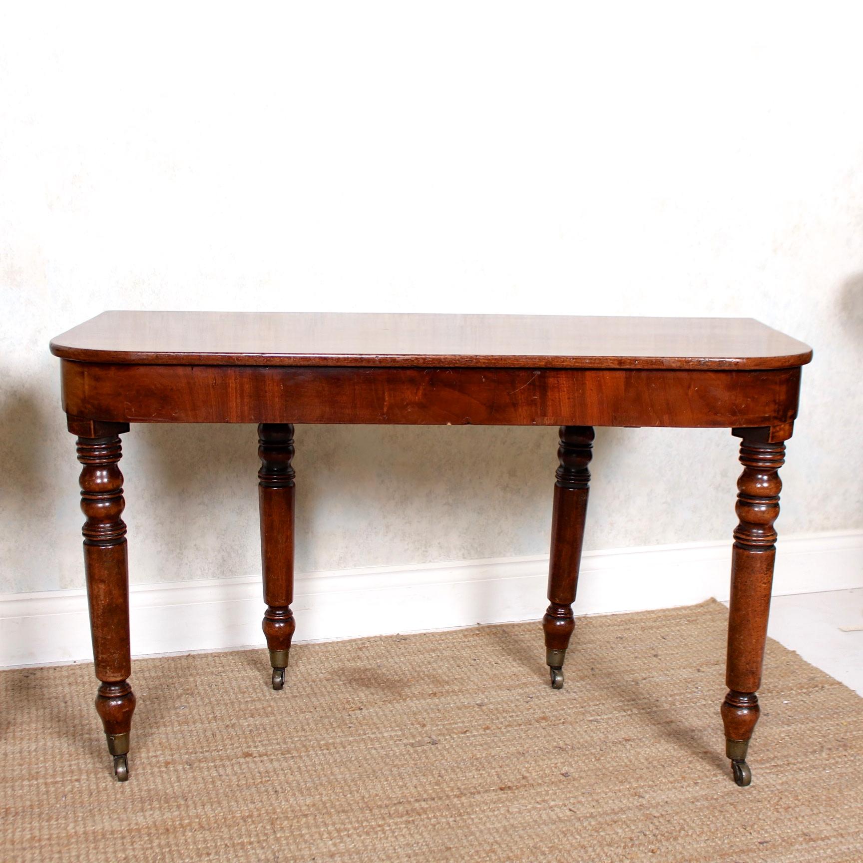 George III Mahogany Dining Table, circa 1790 For Sale 8