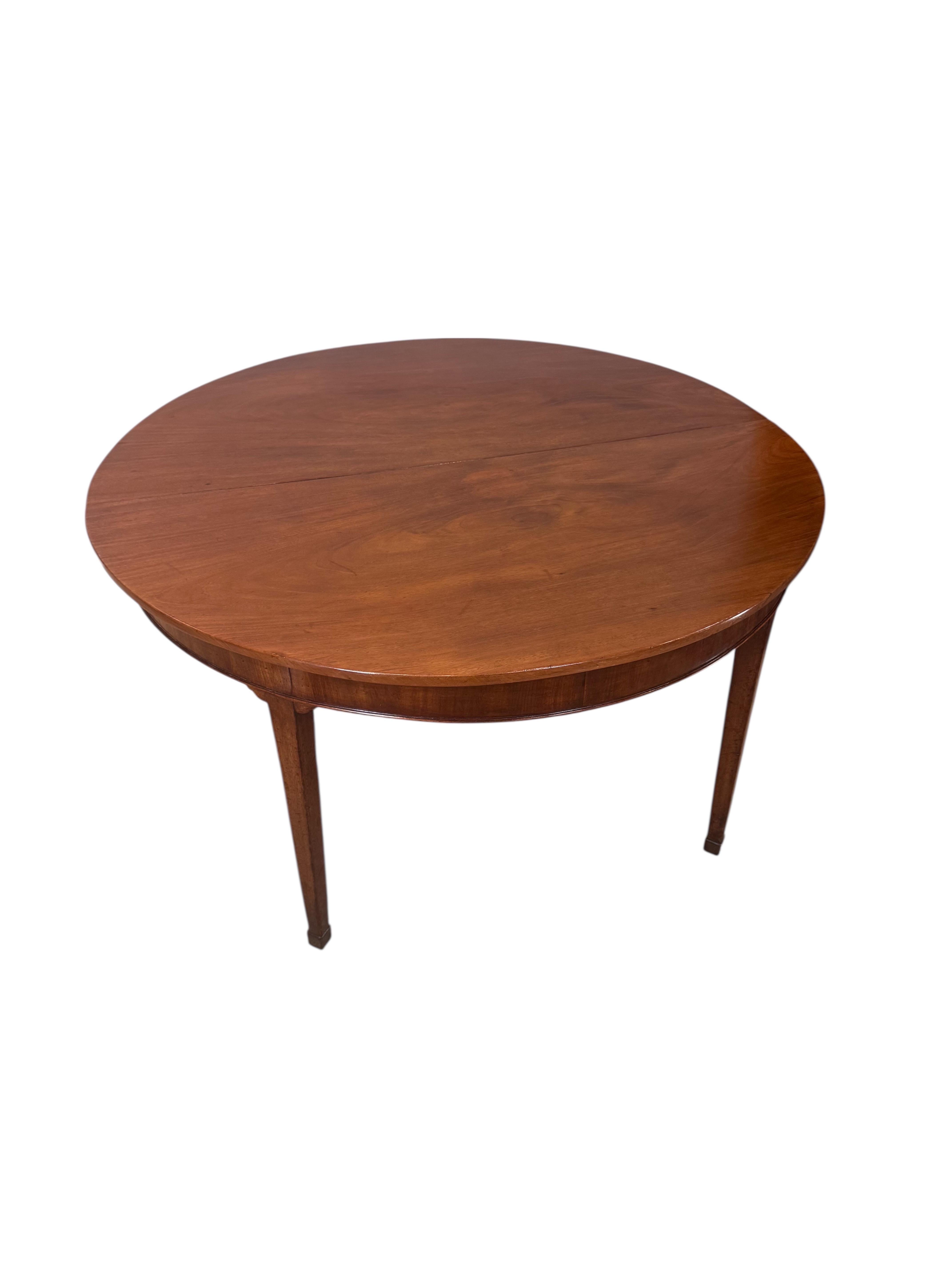 Lucidato George III Mahogany Drop-Leaf Demi-Lune Gate Leg Table in vendita
