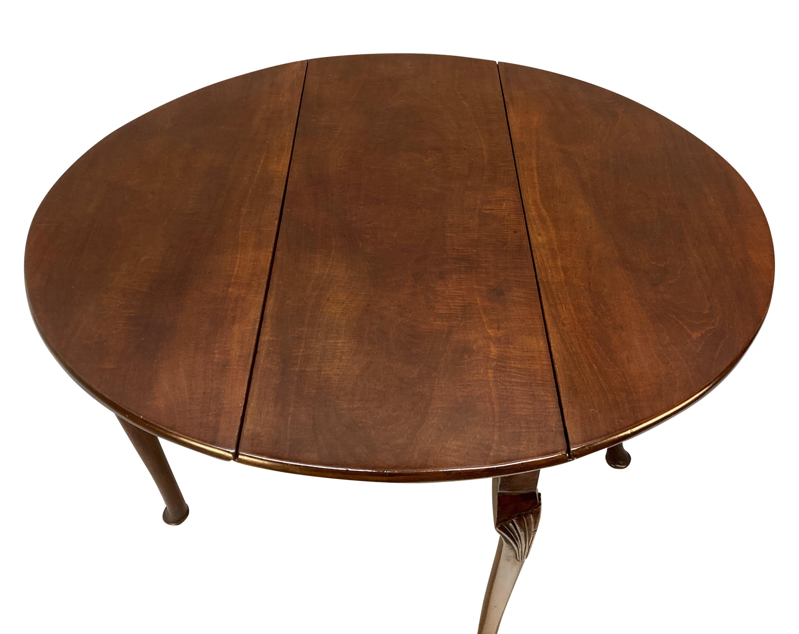 Giorgio III George III Mahogany Drop Leaf Table in vendita