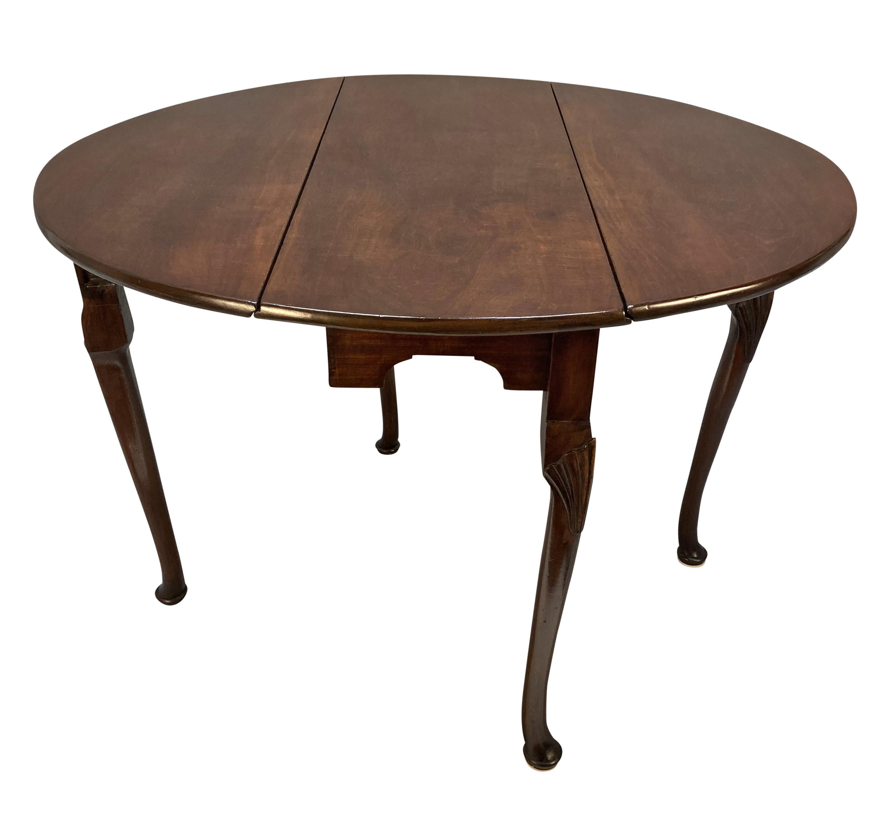 George III Mahogany Drop Leaf Table in vendita 2