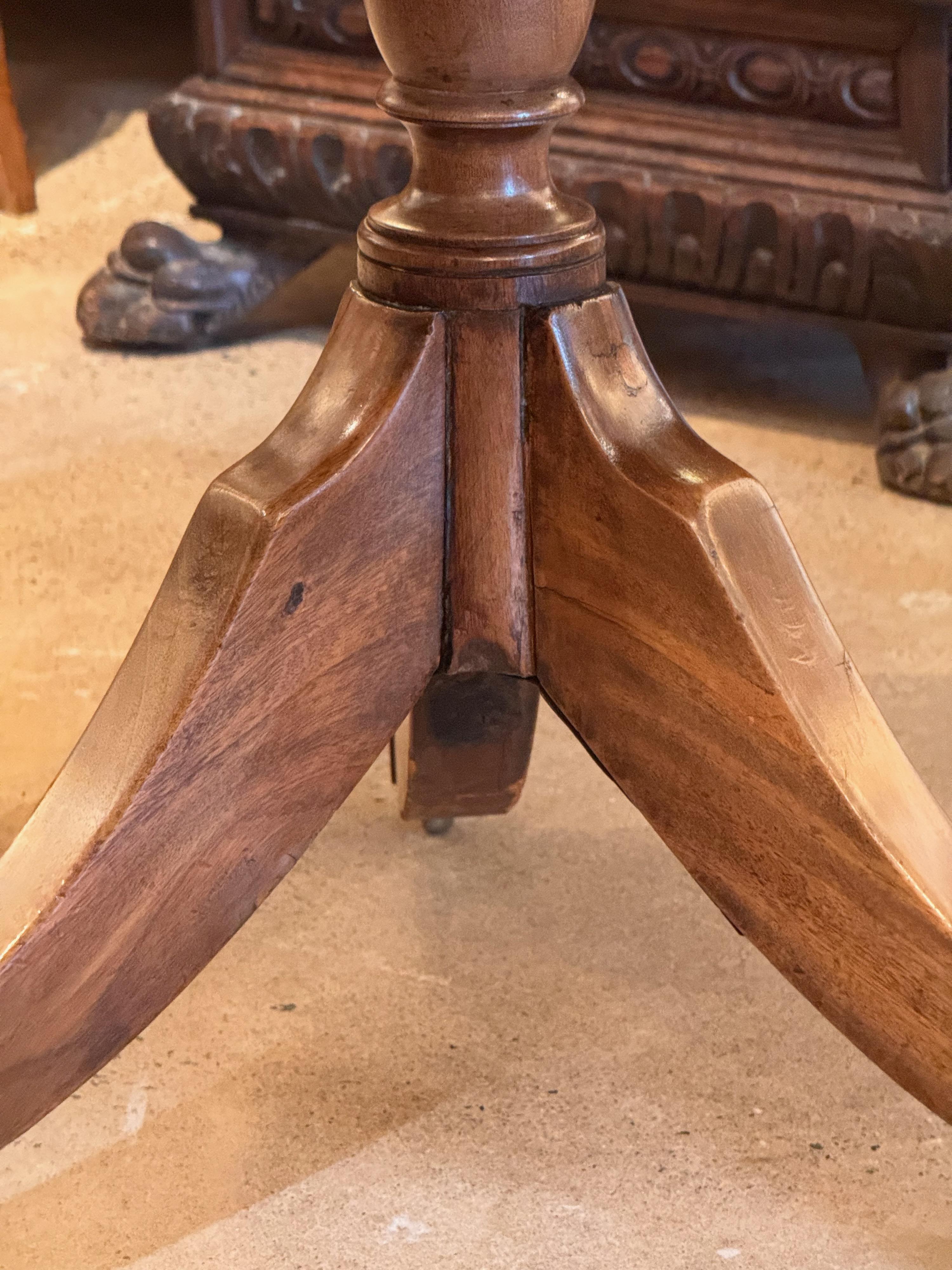 George III Mahogany Drum Table 1