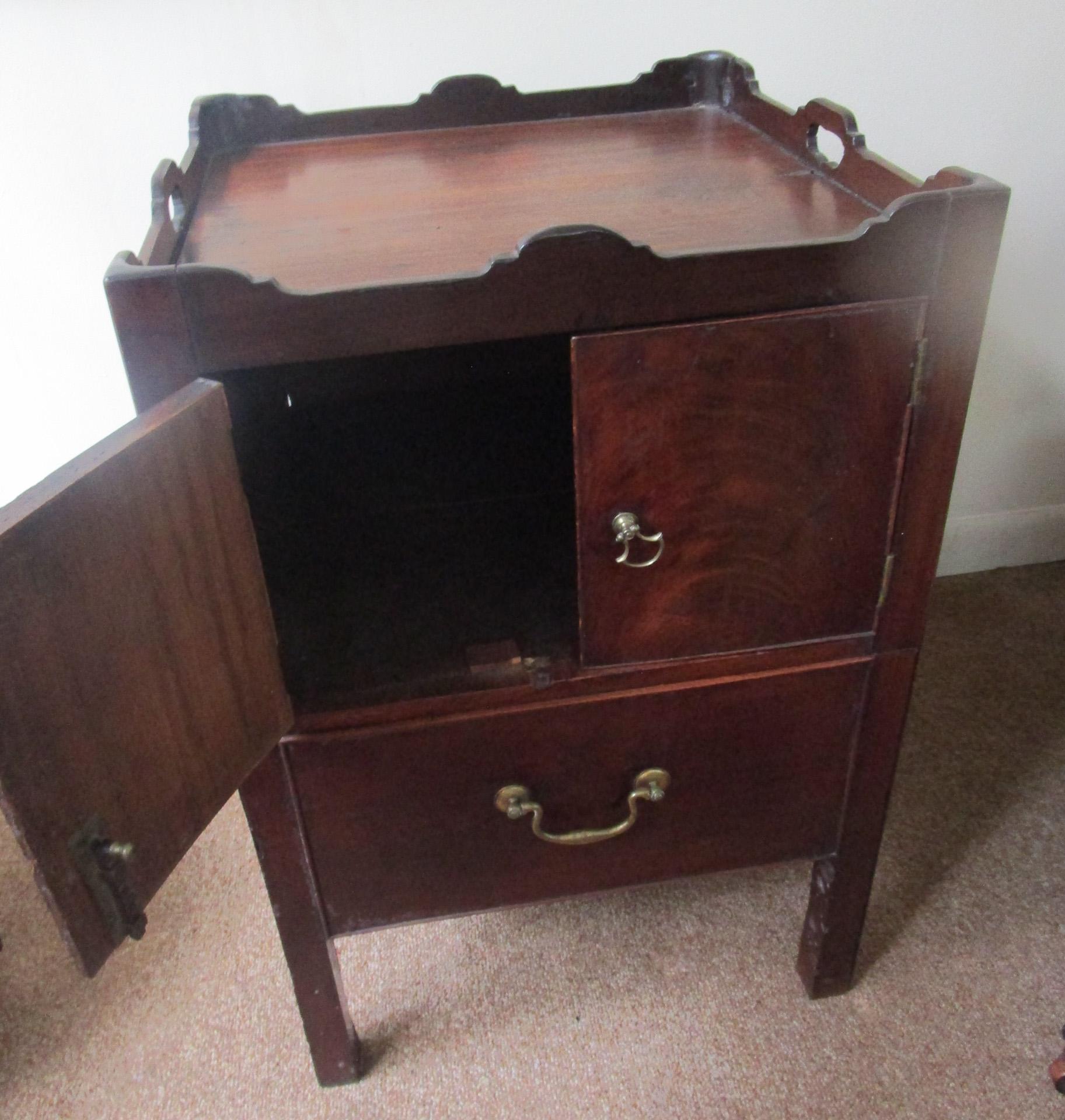 Brass George III Mahogany English Bedside Table Commode For Sale