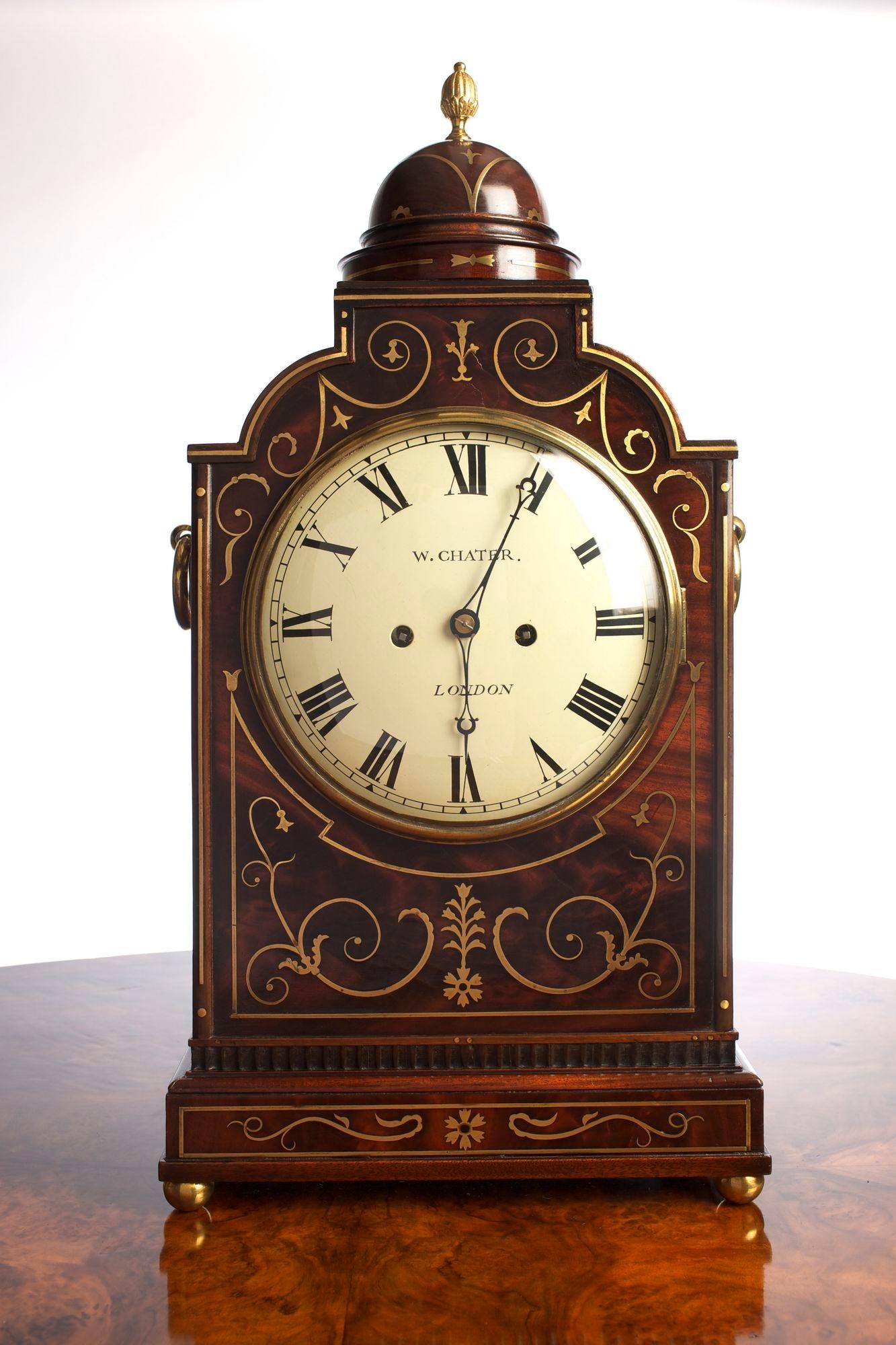 Horloge à chevalet anglaise en acajou George III par William Chater, Londres Bon état - En vente à Norwich, GB