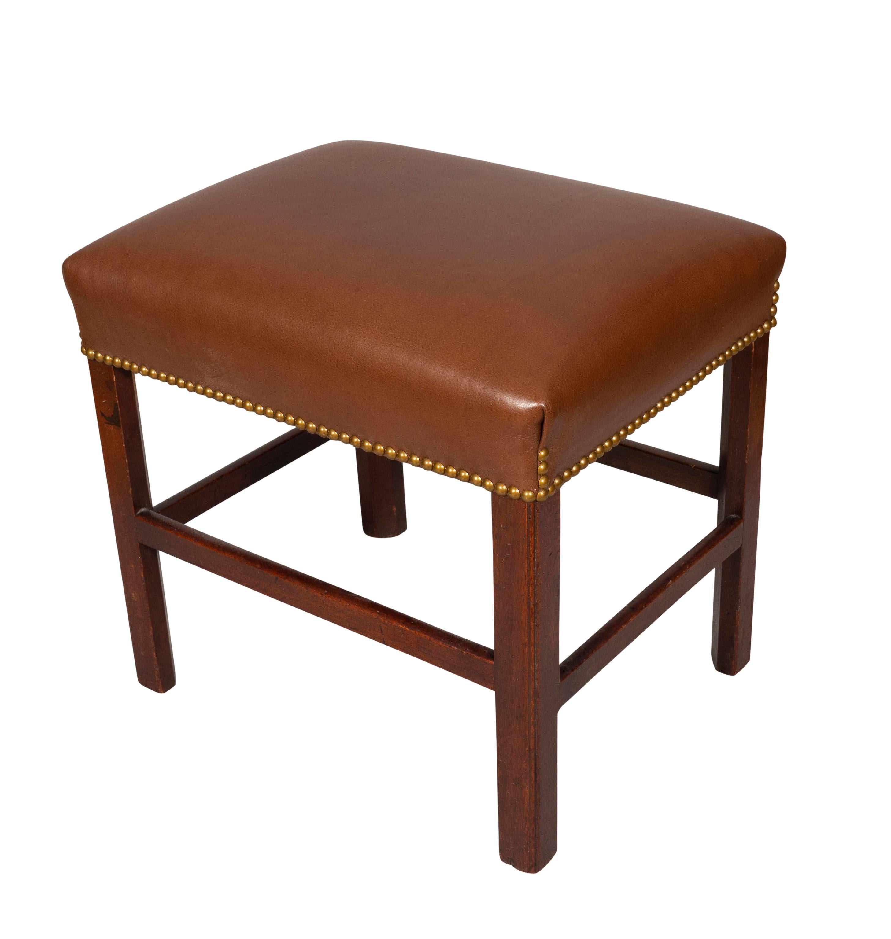 Tabouret à pieds en acajou George III en vente 4