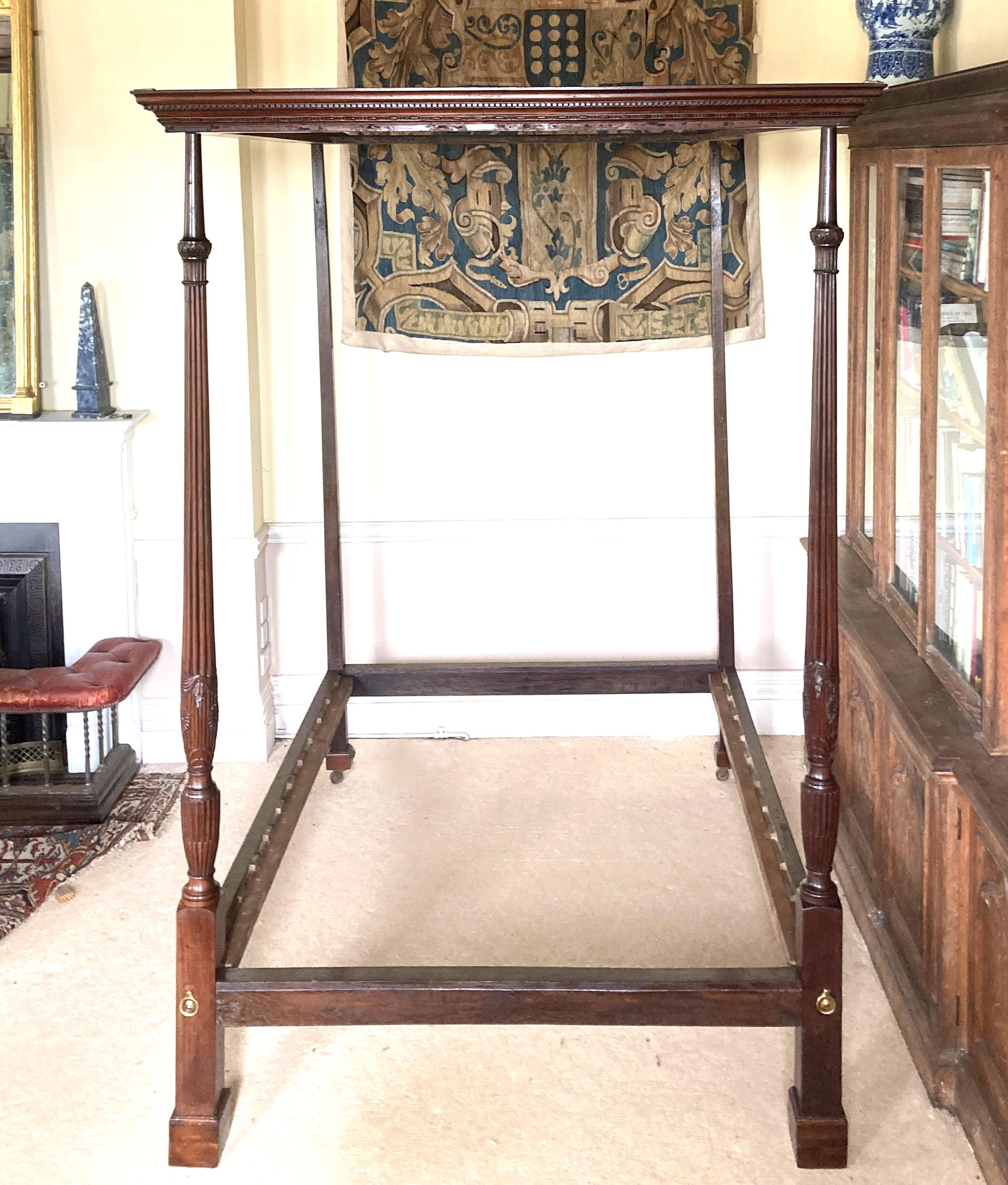 George III mahogany four-poster bed In Good Condition In Bradford-on-Avon, Wiltshire