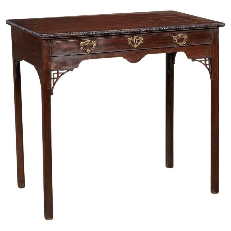 George III Mahagoni Laubsägearbeiten Beistelltisch