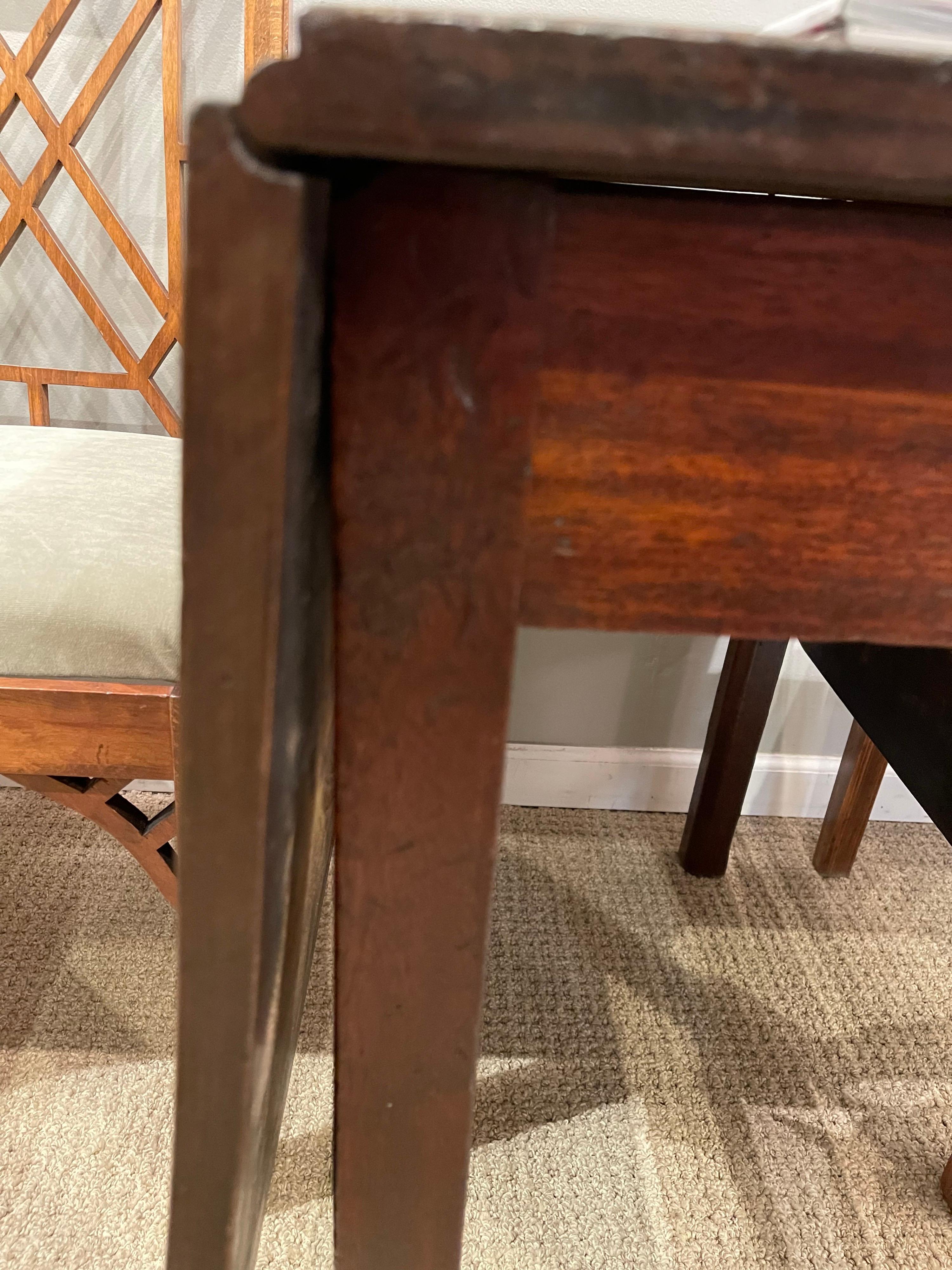 George III Mahogany Gate Leg Drop Leaf Table For Sale 1