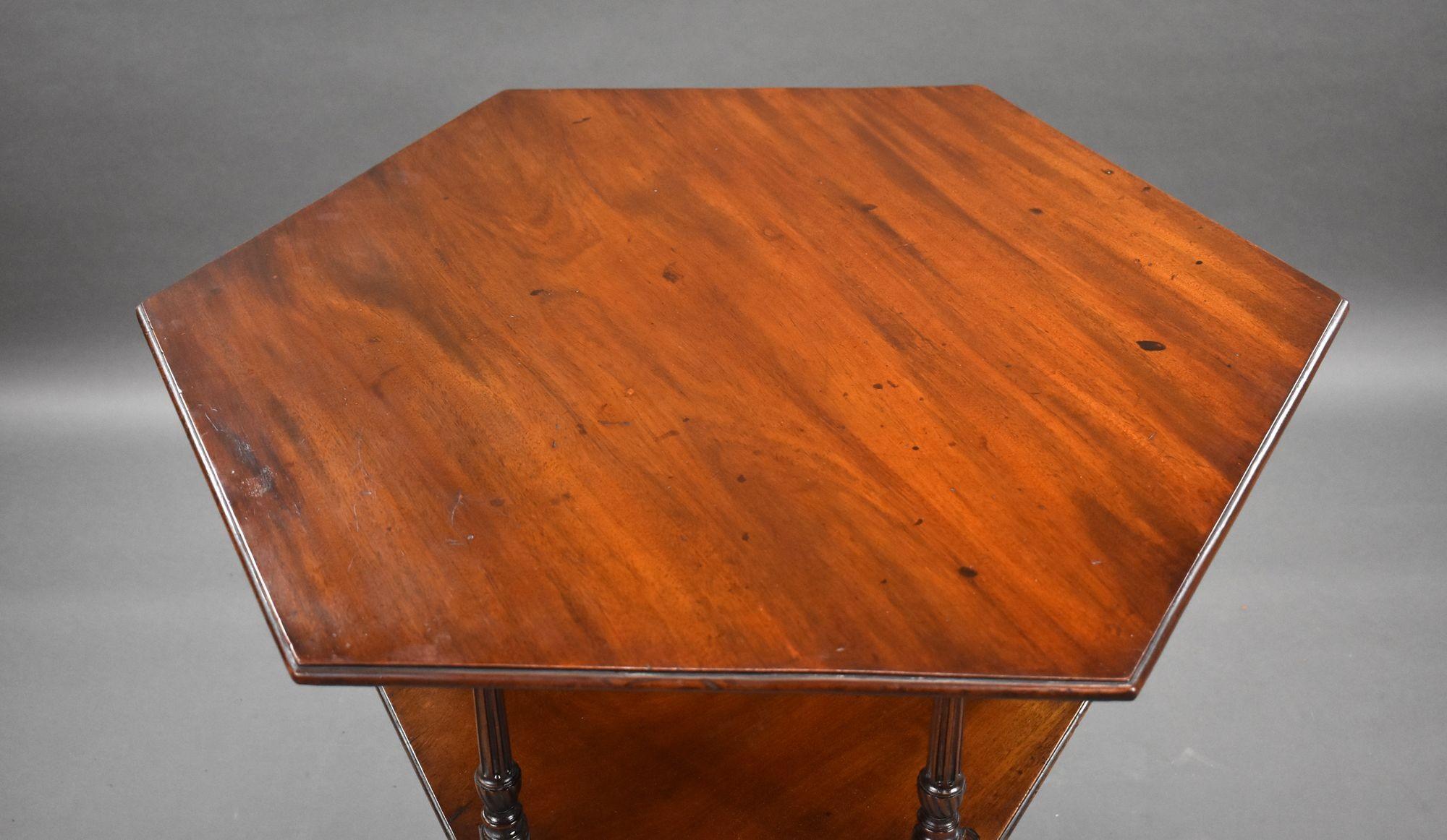 Acajou Table hexagonale George III en vente