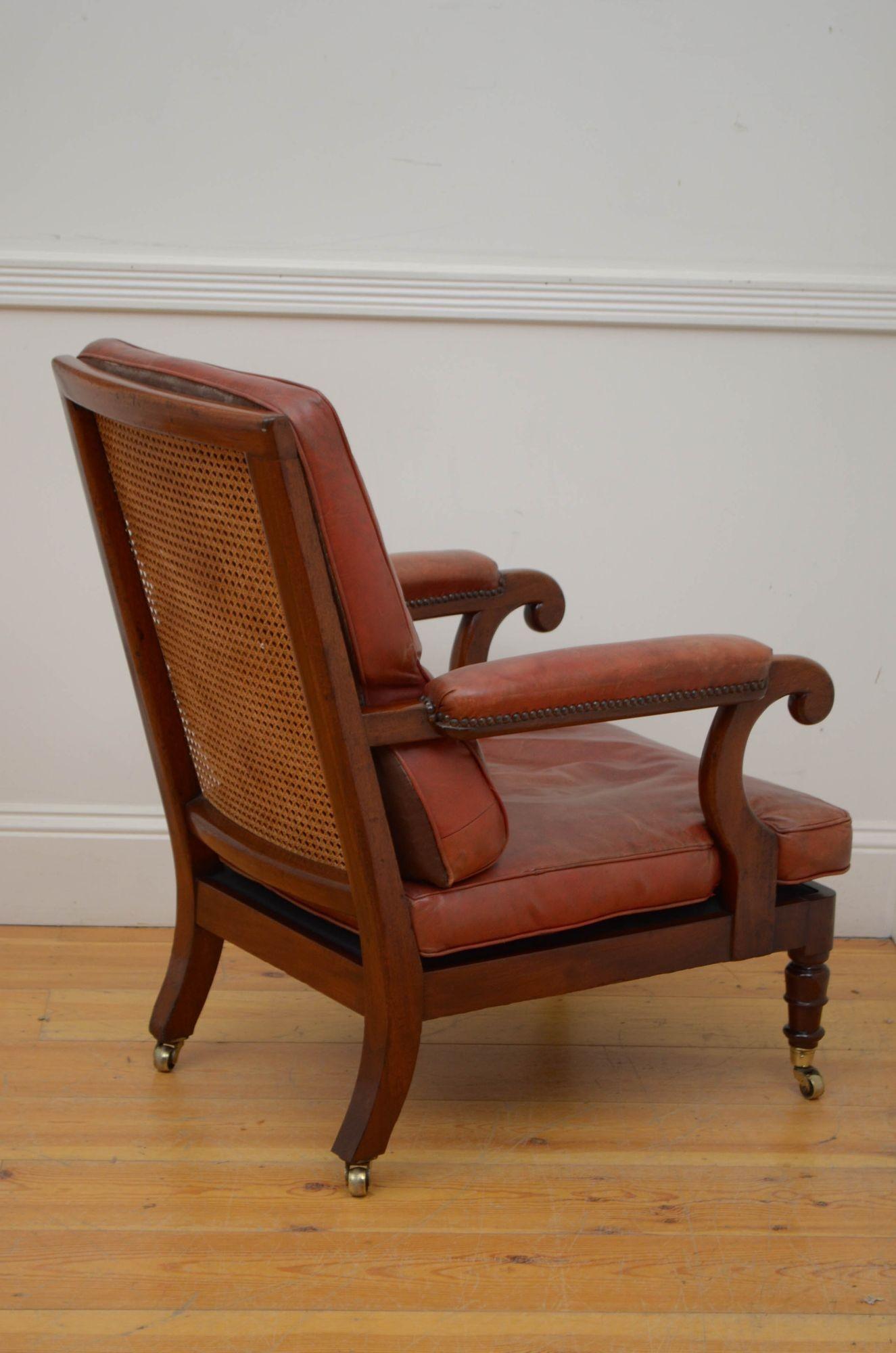 George III Mahogany Library Chair In Good Condition For Sale In Whaley Bridge, GB