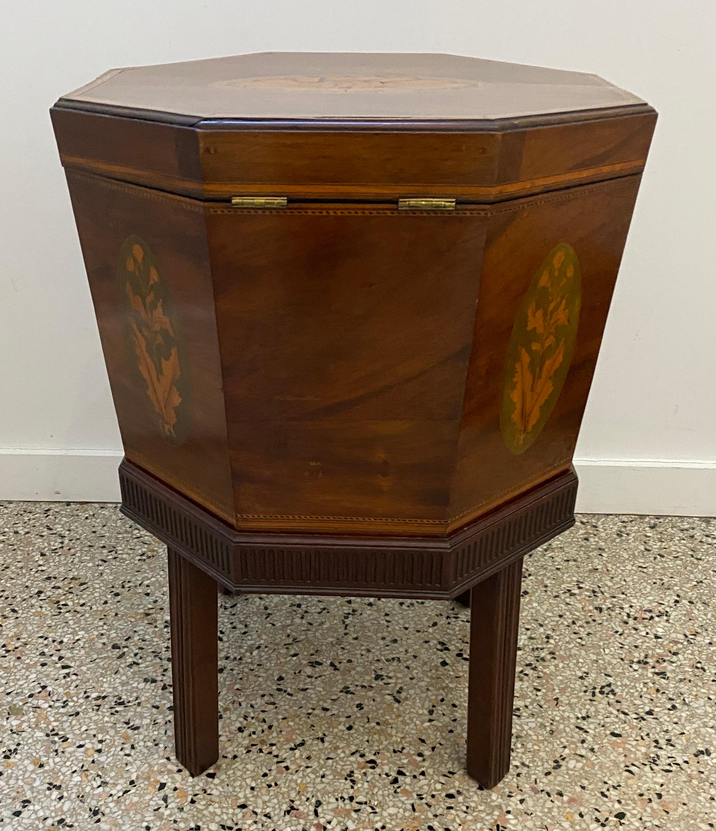 English George III Mahogany Marquetry Cellarette For Sale