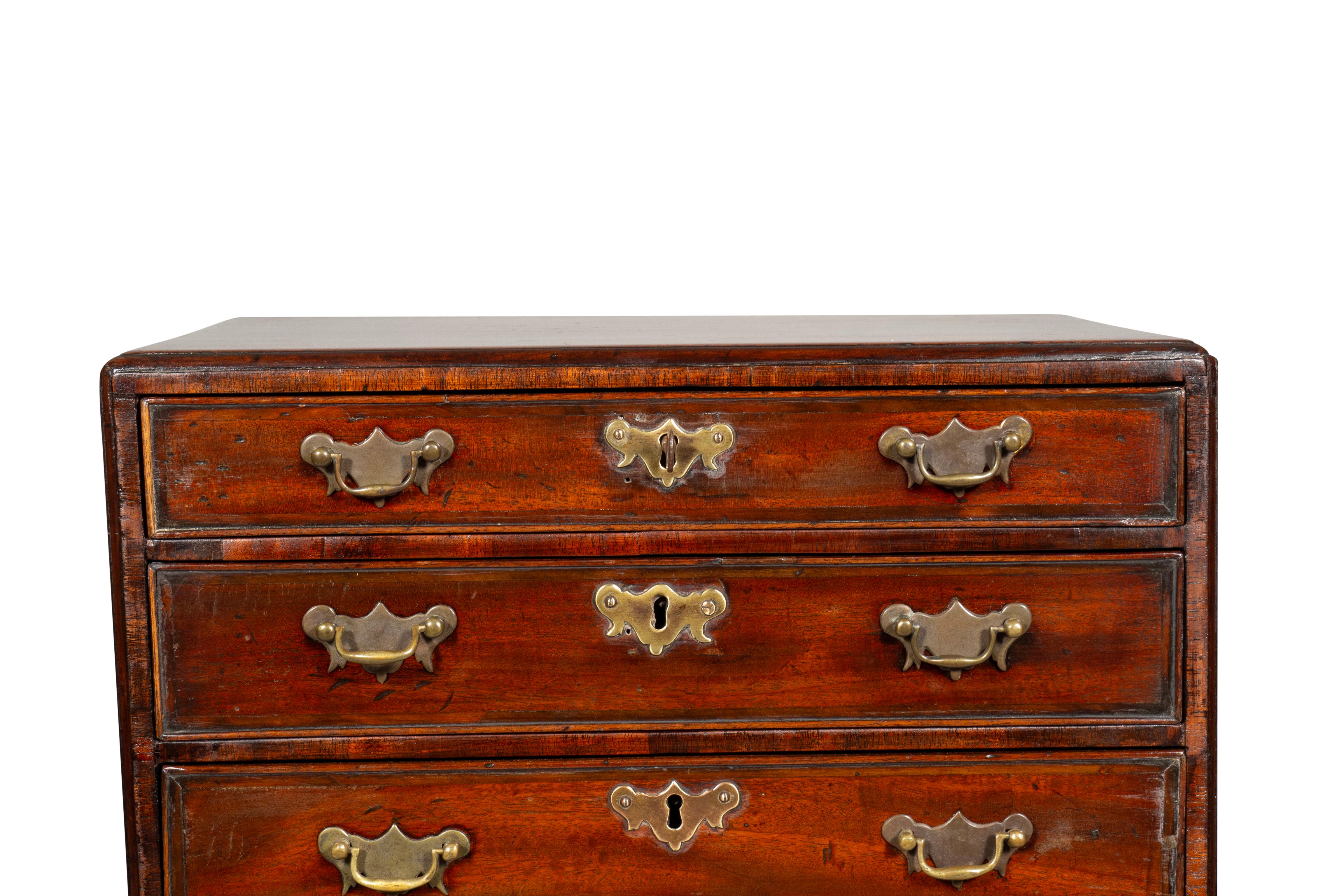George III Mahogany Miniature Chest Of Drawers For Sale 4