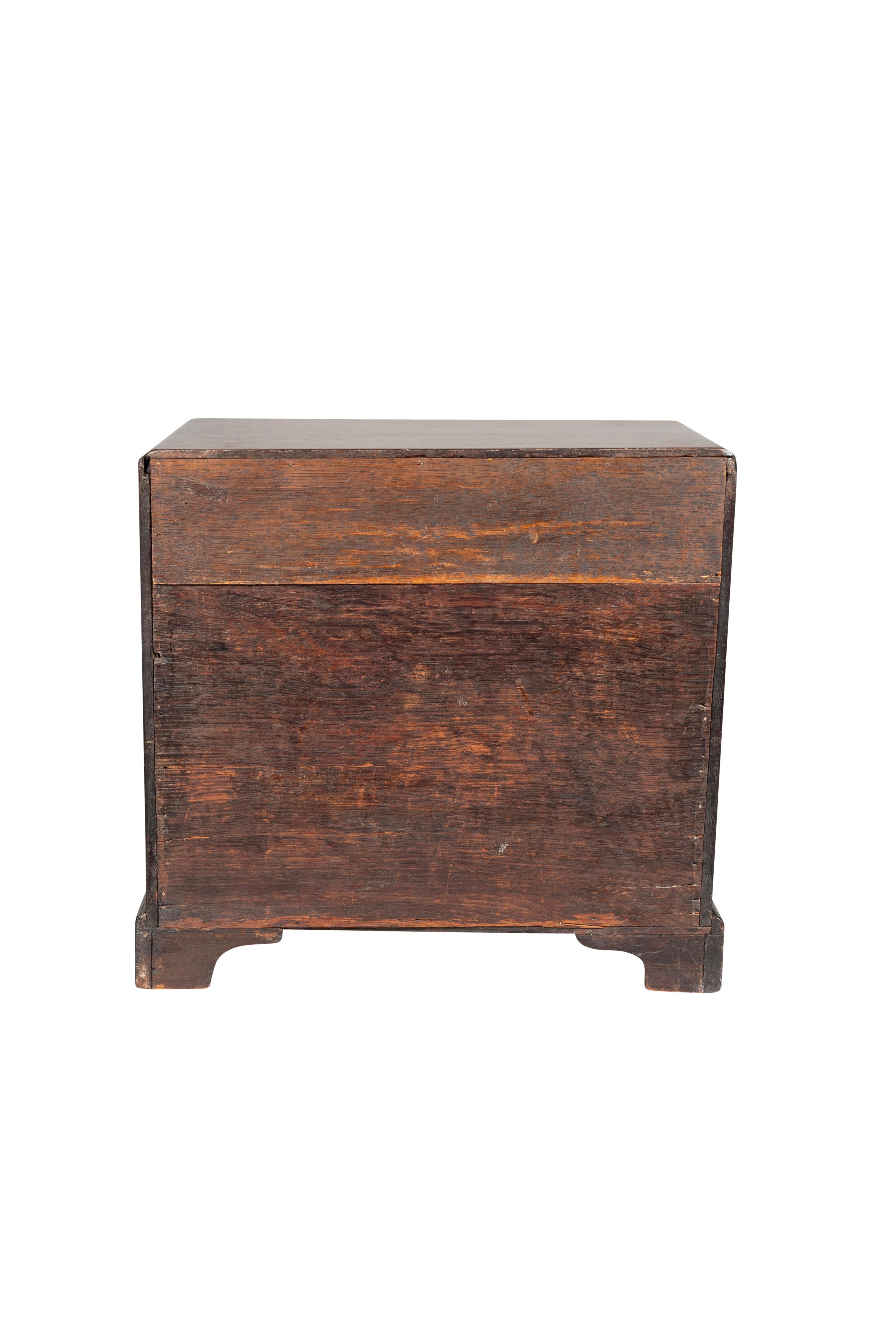 George III Mahogany Miniature Chest Of Drawers In Good Condition For Sale In Essex, MA