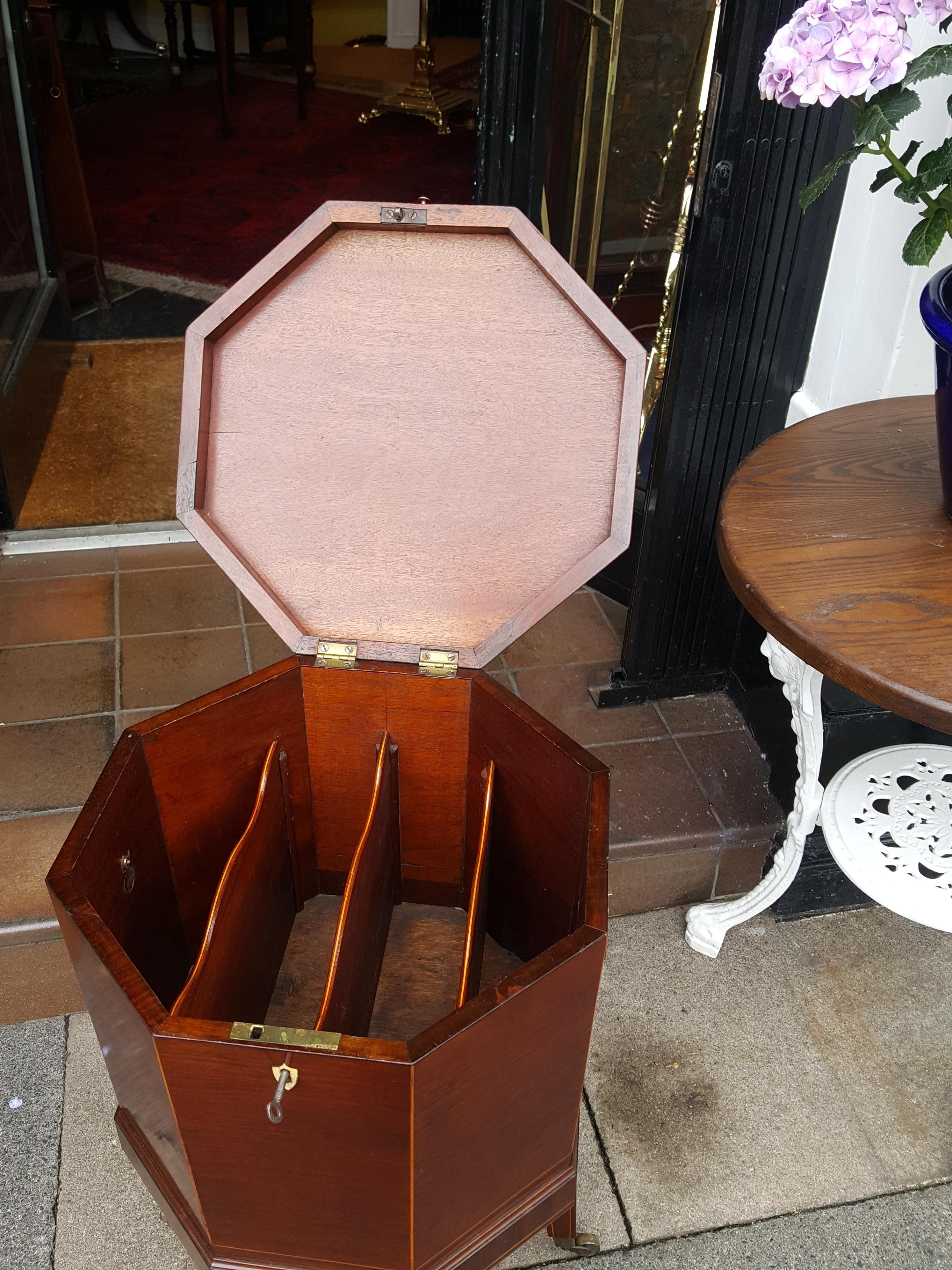 English George III Mahogany Octagonal Cellarette