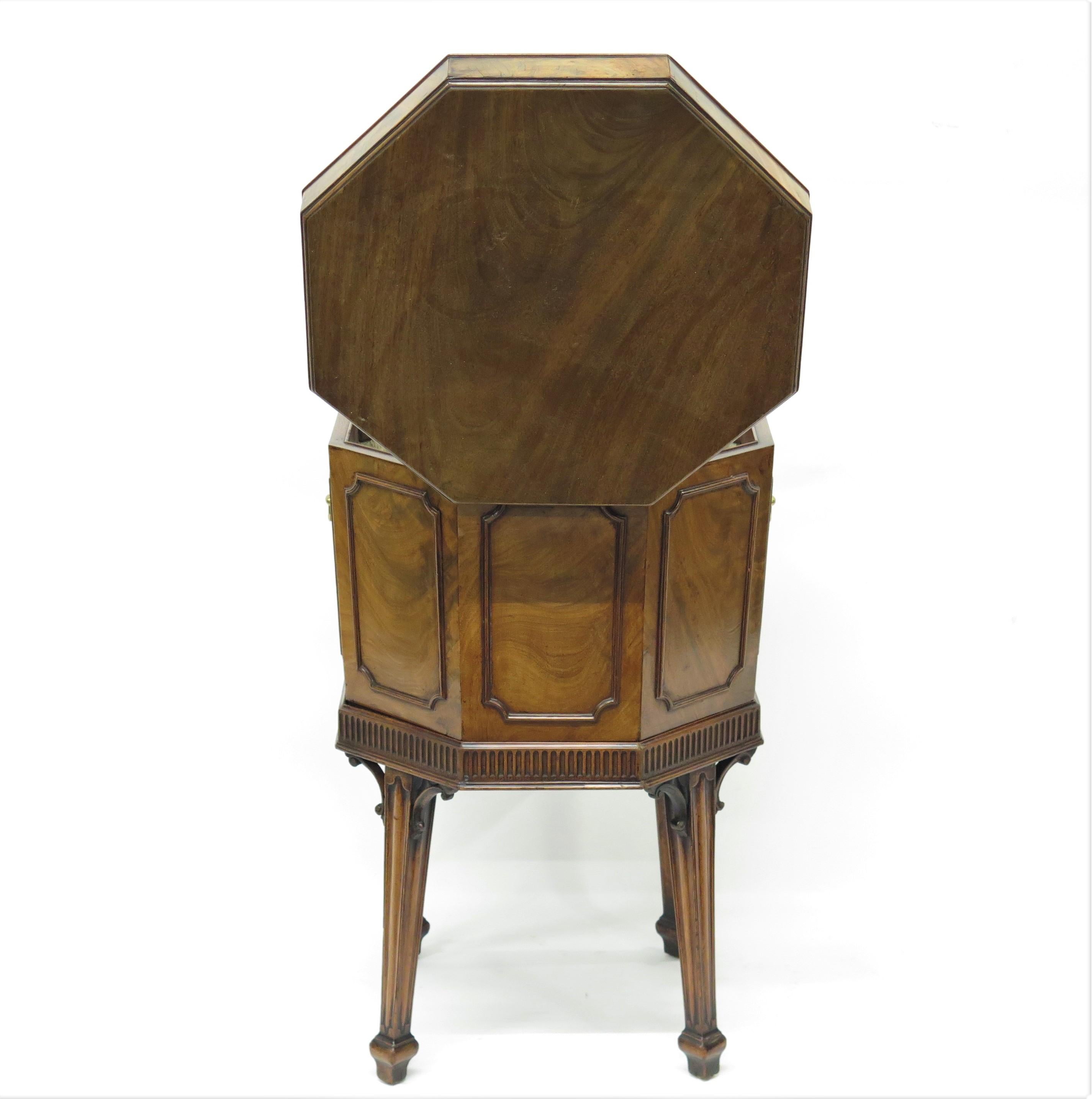 Hand-Crafted George III Mahogany Octagonal Cellarette For Sale