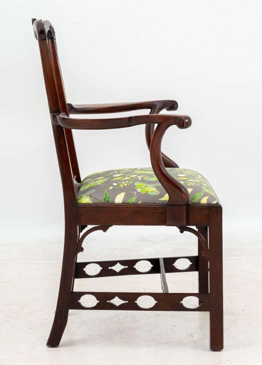 George III Mahogany Open Armchair (Polster) im Angebot