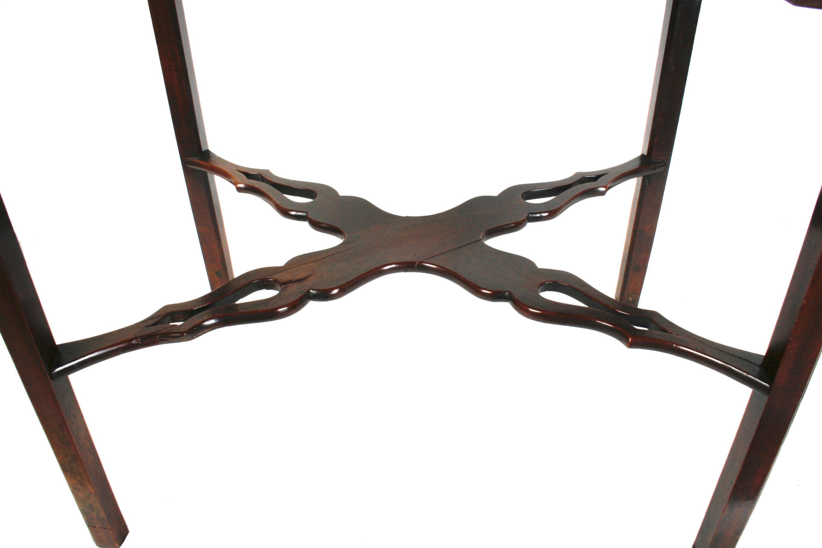 George III Mahogany Pembroke Table, circa 1760 2