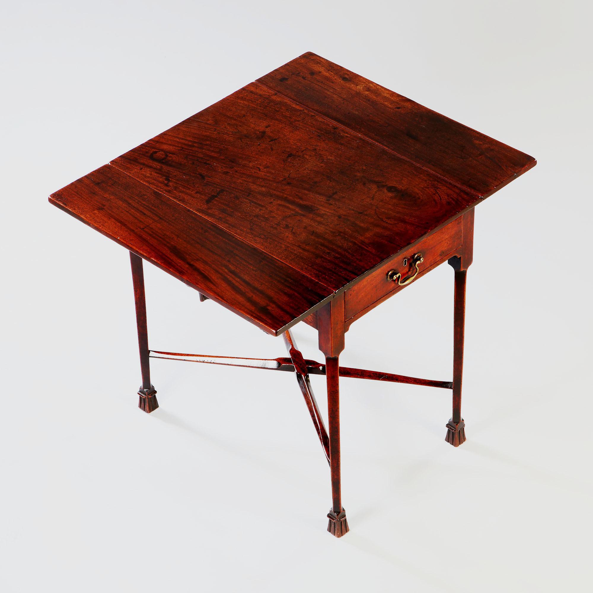 18th Century Chippendale Period George III Mahogany Table In Good Condition In Oxfordshire, United Kingdom