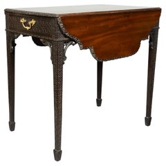Mahagoni-Pembroke-Tisch aus der George-III-Periode nach Chippendale