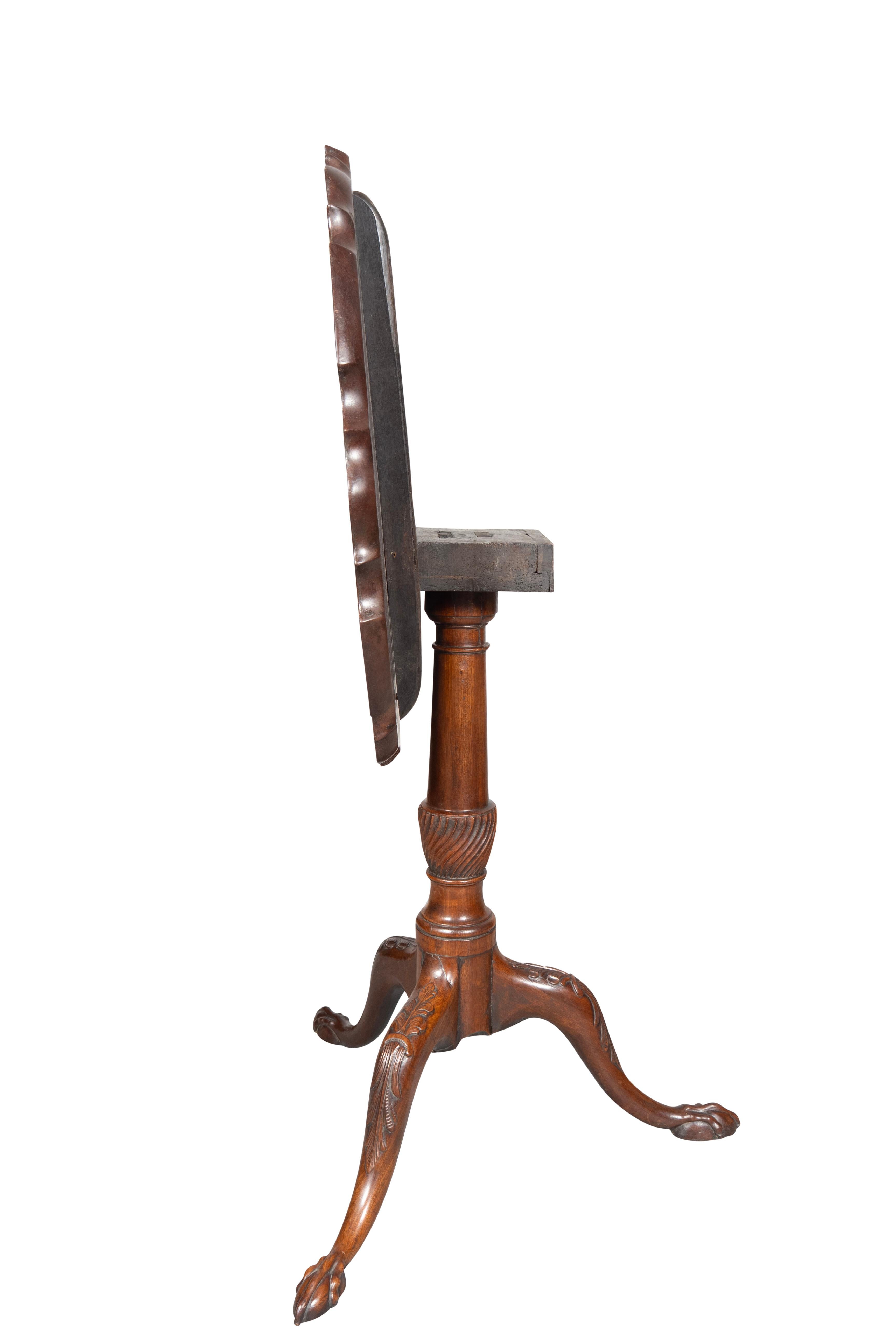 George III Mahogany Piecrust Tilt Top Table For Sale 1