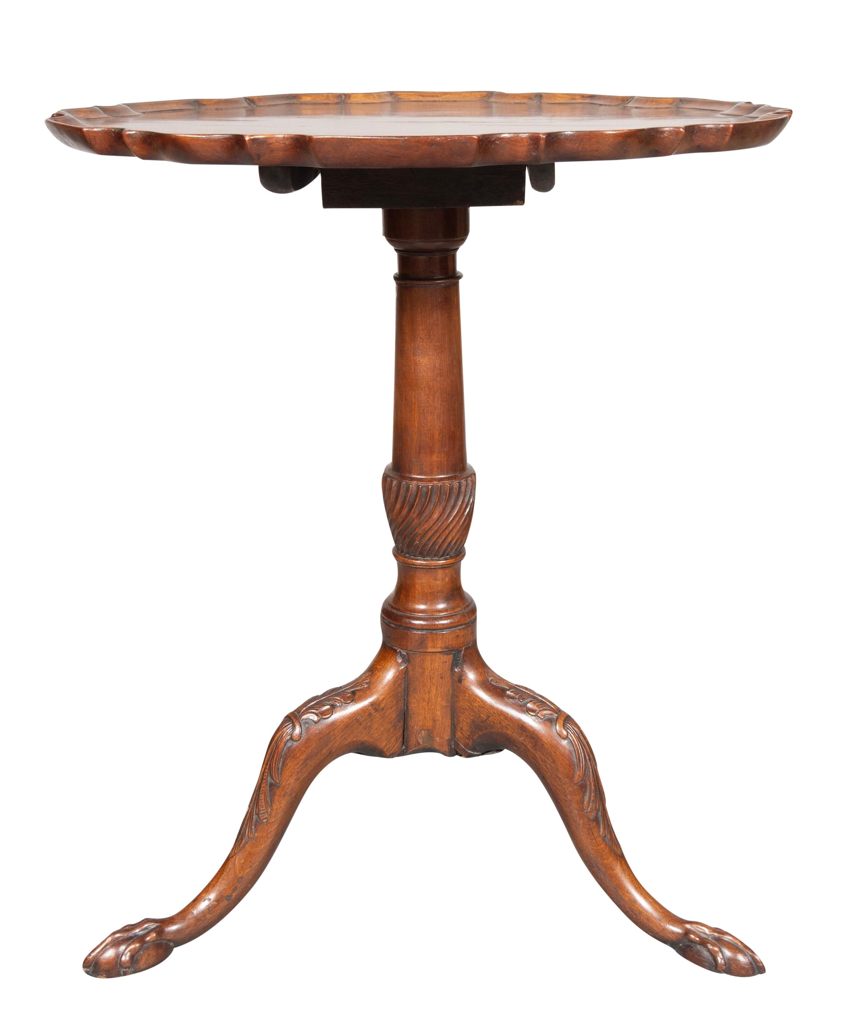 George III Mahogany Piecrust Tilt Top Table For Sale 2