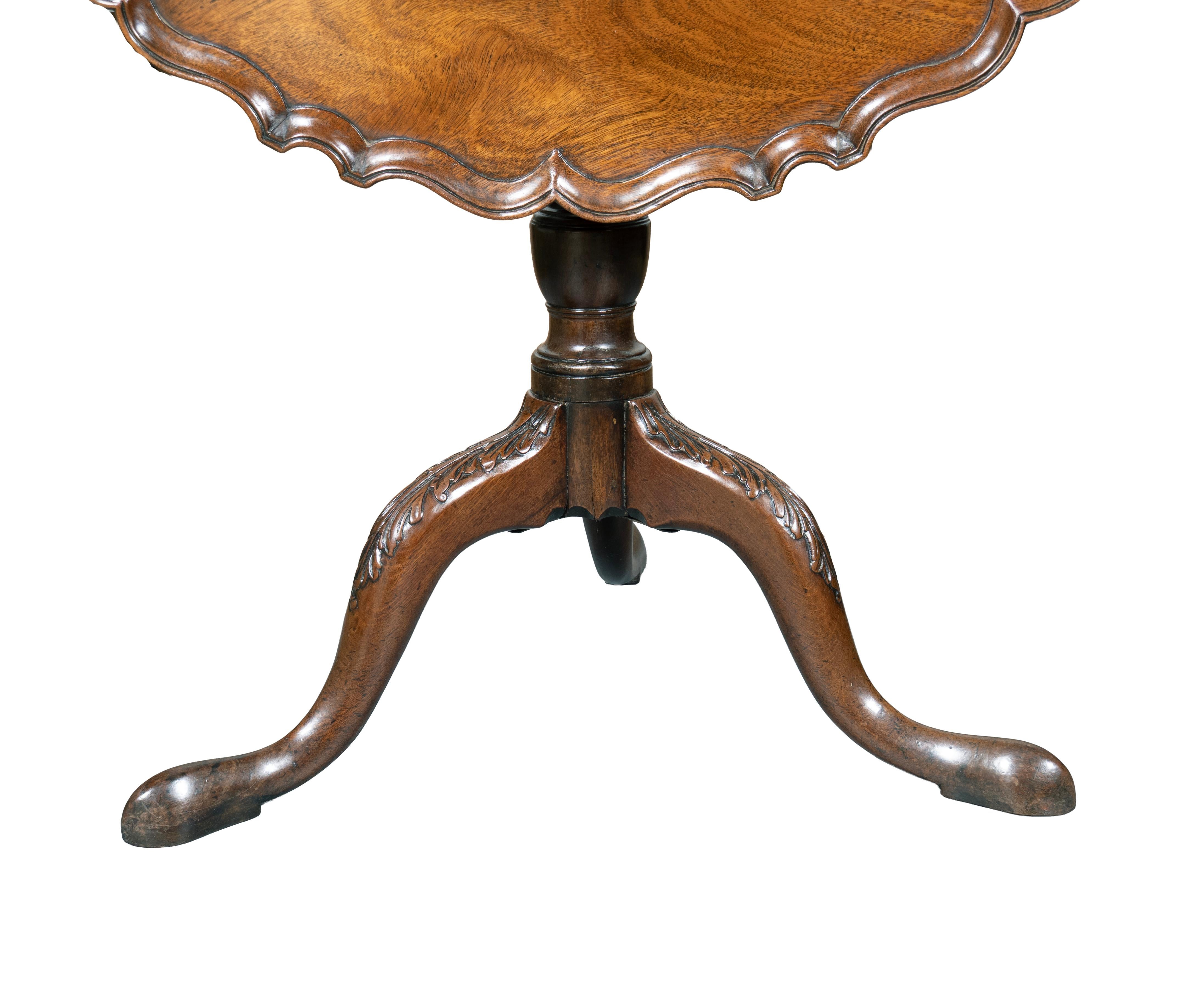 George III Mahogany Piecrust Tilt Top Table For Sale 2