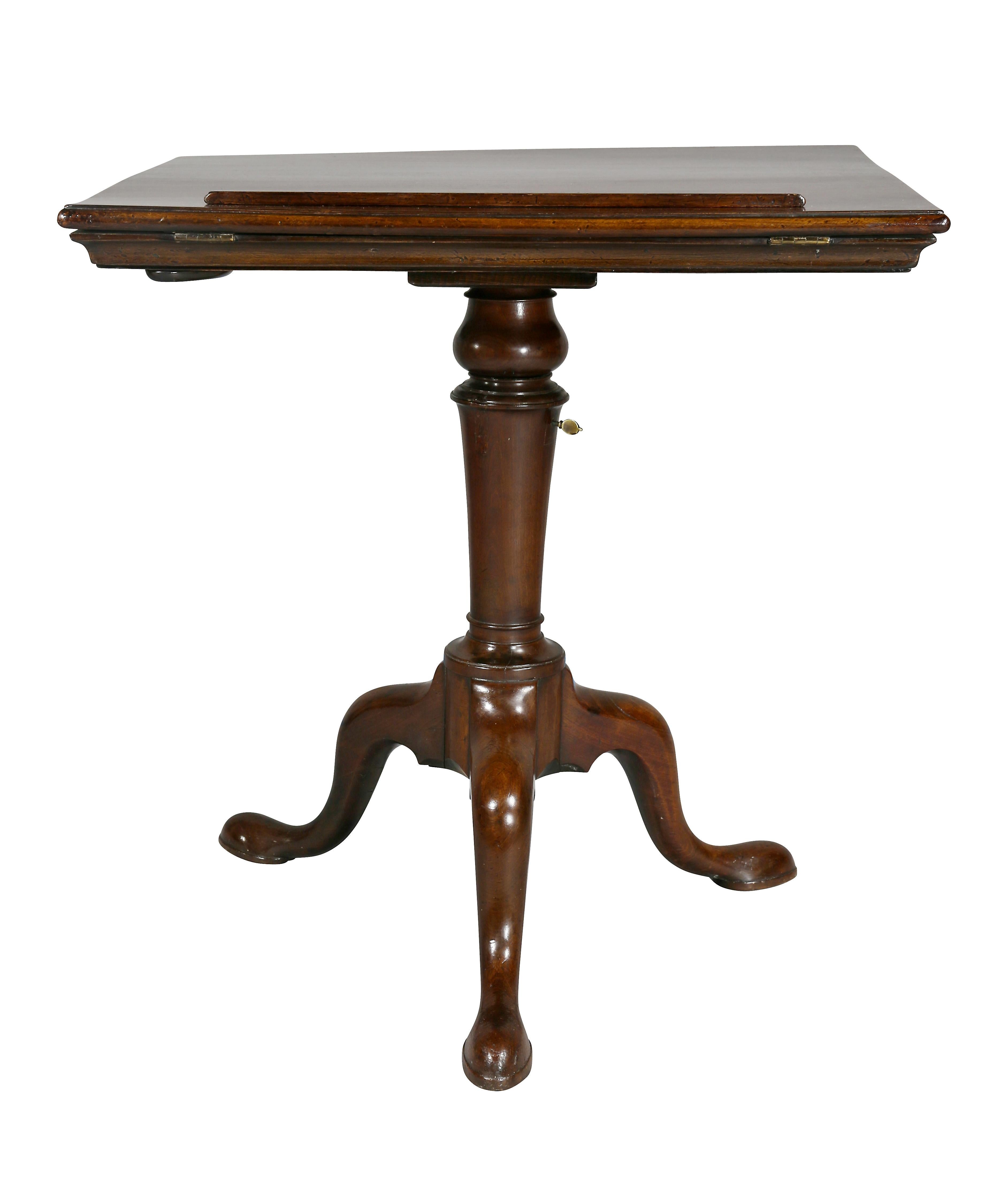 George III Mahogany Reading Stand In Good Condition For Sale In Essex, MA