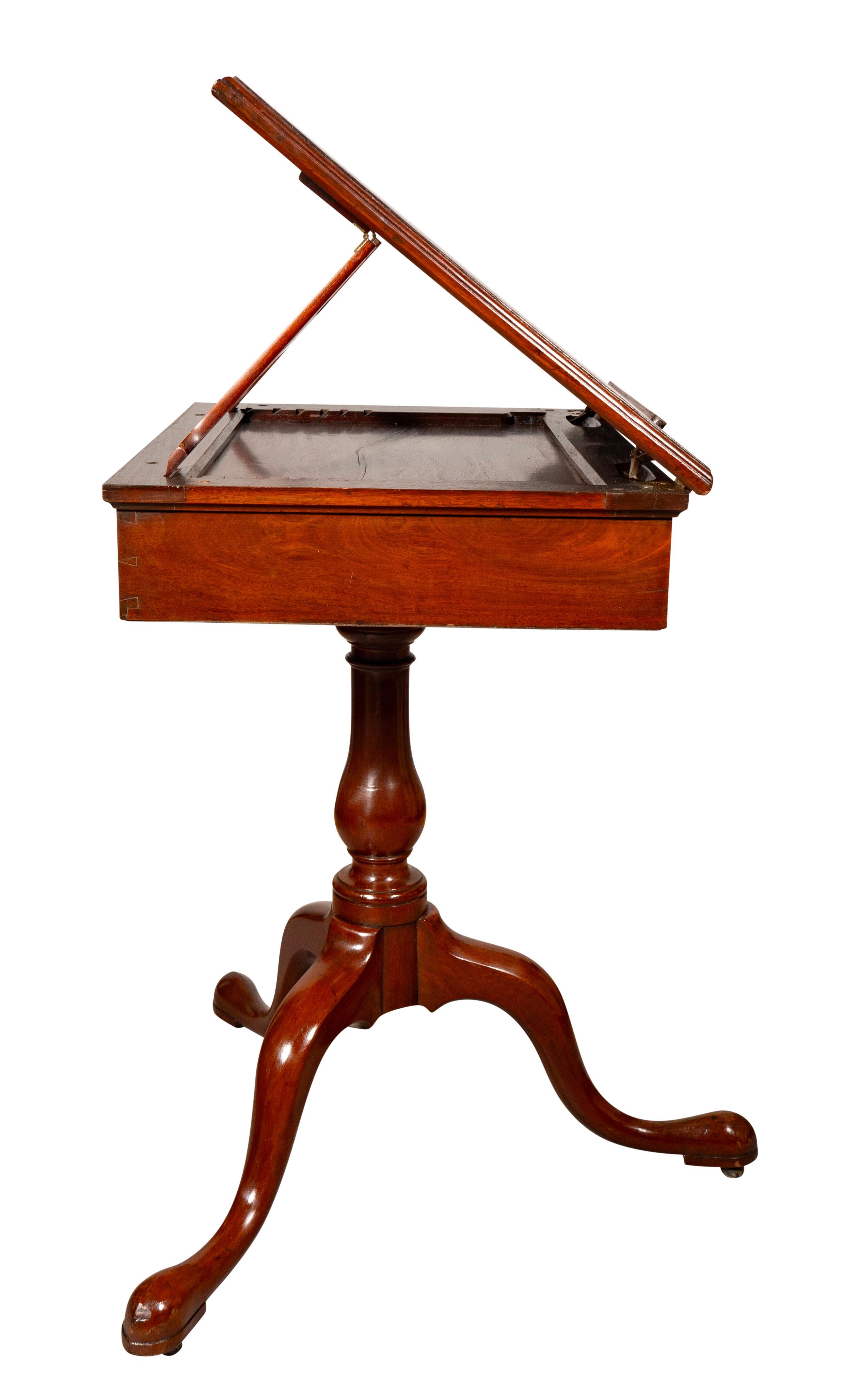George III Mahogany Reading Stand In Good Condition For Sale In Essex, MA