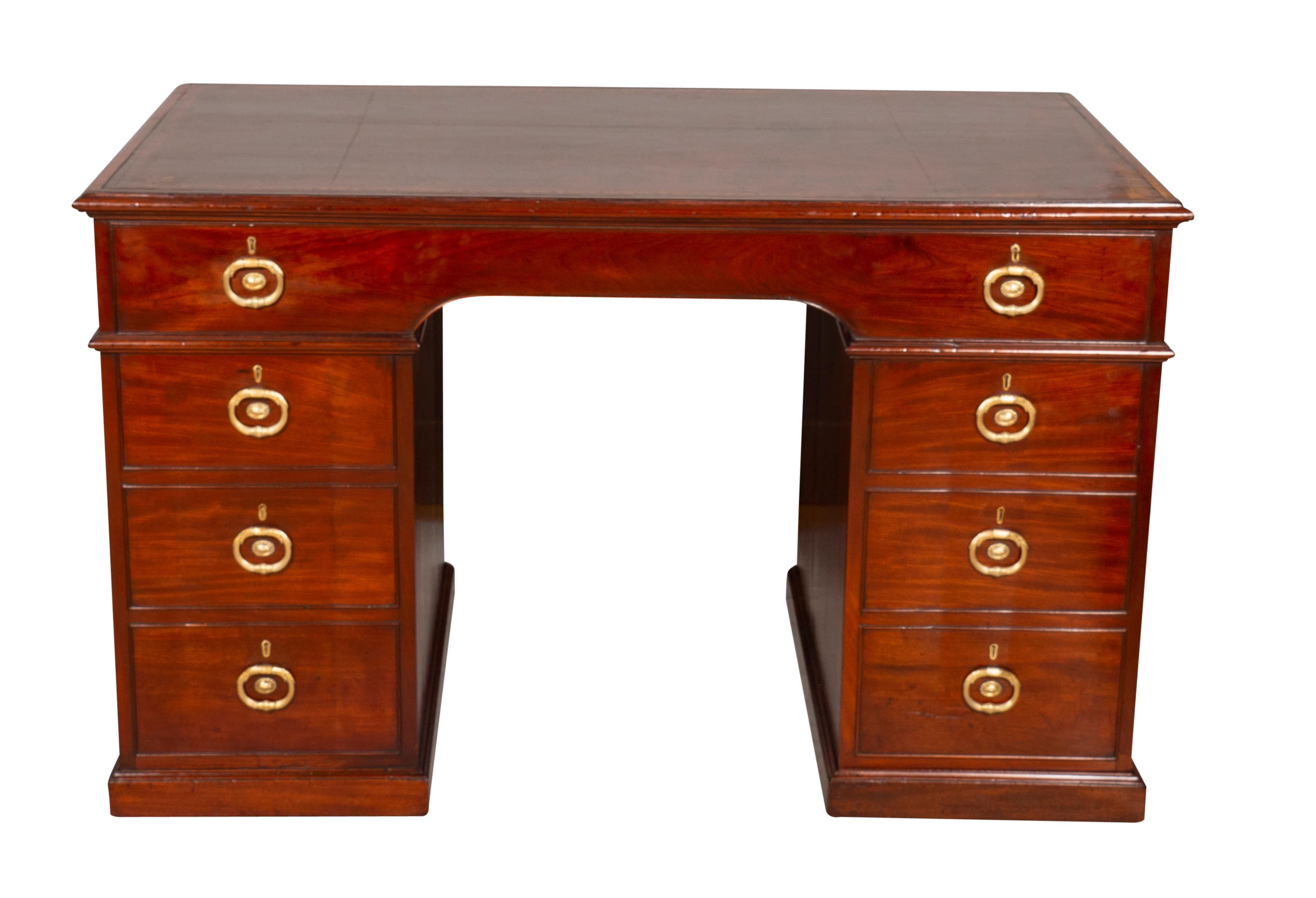 George III Mahogany Rent Desk by Gillows of Lancaster For Sale 1