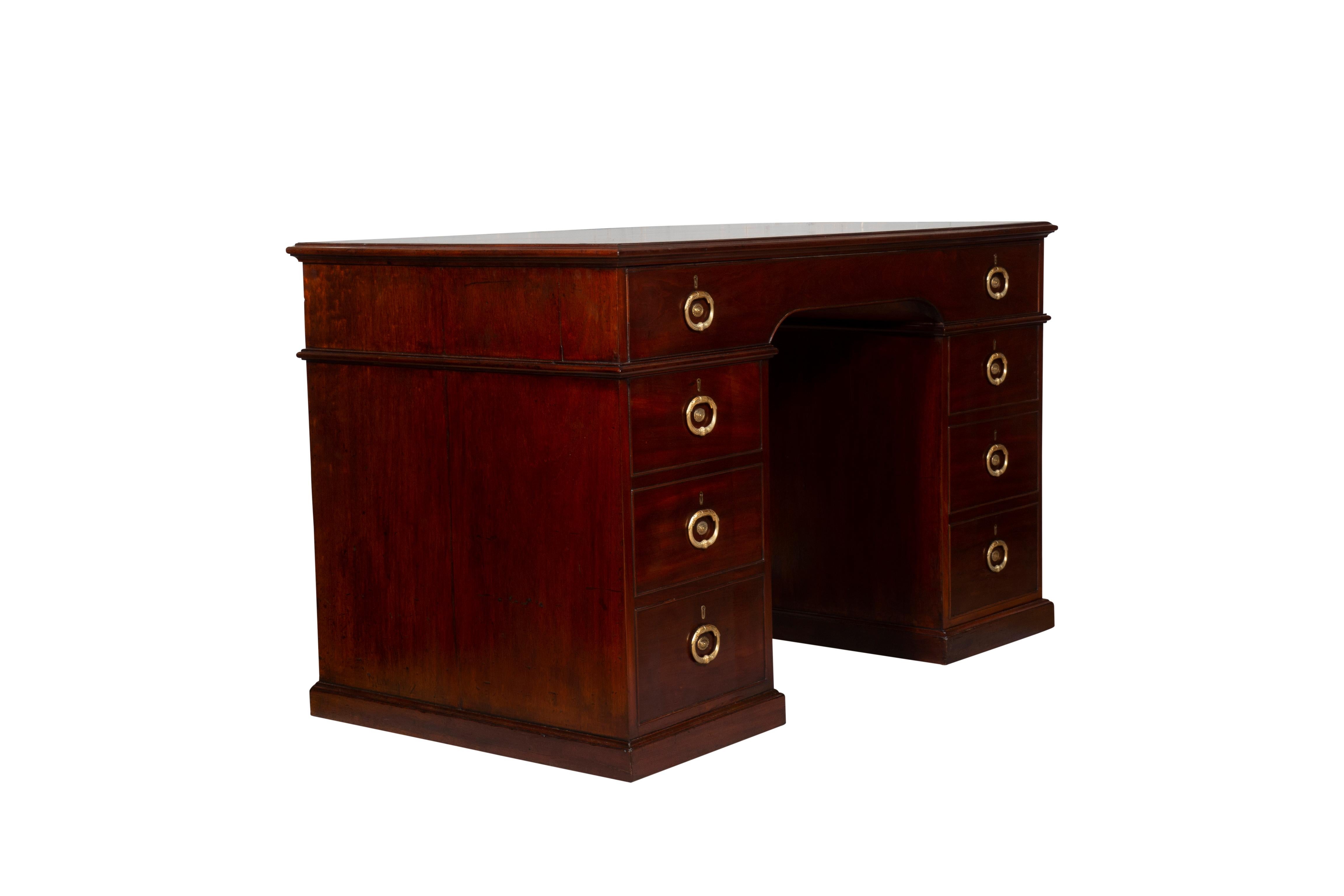 George III Mahogany Rent Desk by Gillows of Lancaster For Sale 3
