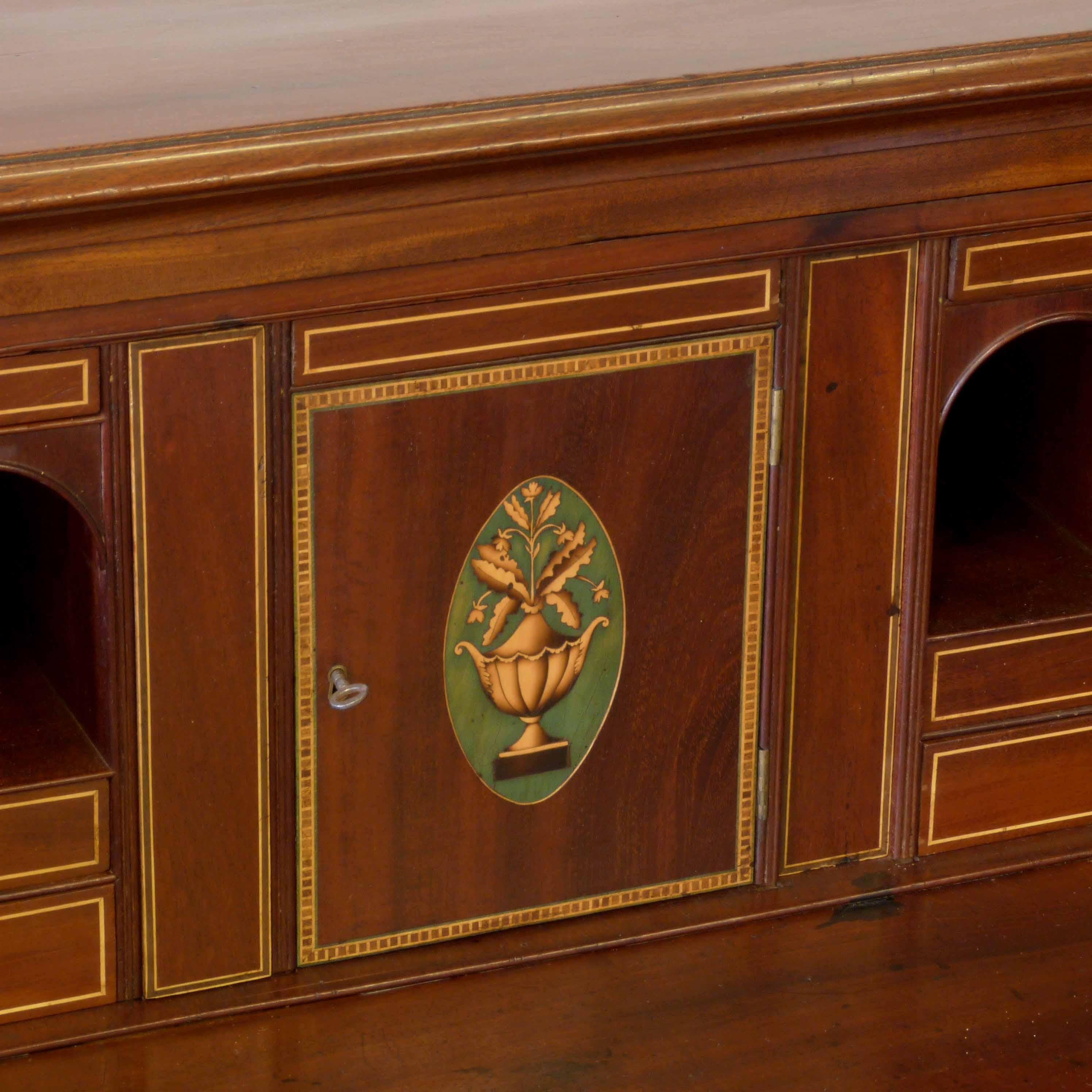 George III Mahogany Secretaire Chest In Good Condition For Sale In Manchester, GB