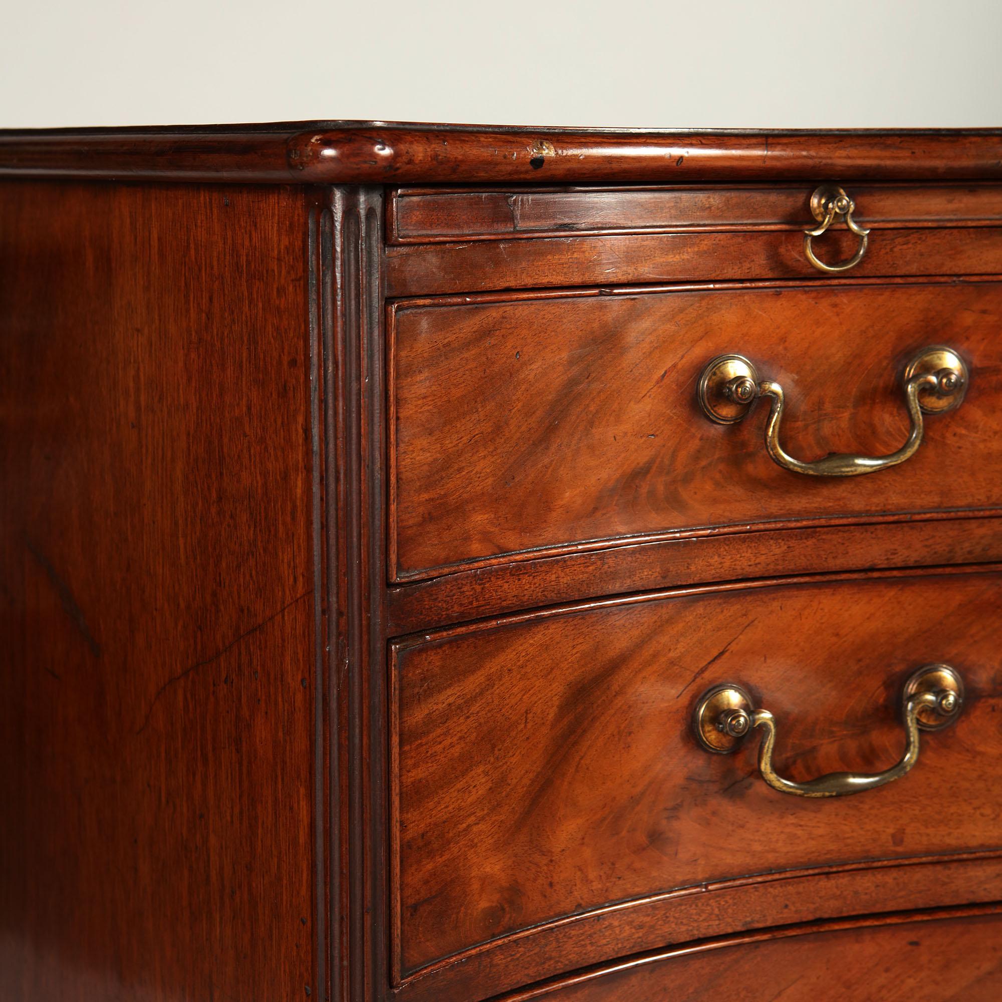 English George III Mahogany Serpentine Chest of Drawers