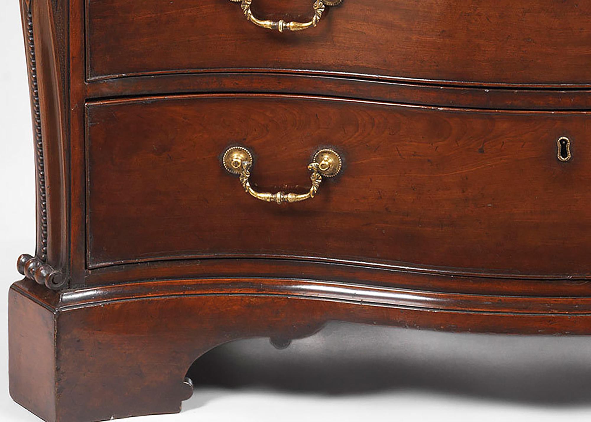 English George III Mahogany Serpentine Commode For Sale