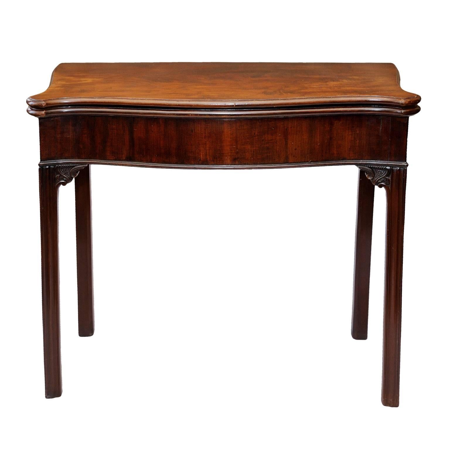 English George III Mahogany Serpentine Fronted Card Table, circa 1780 For Sale