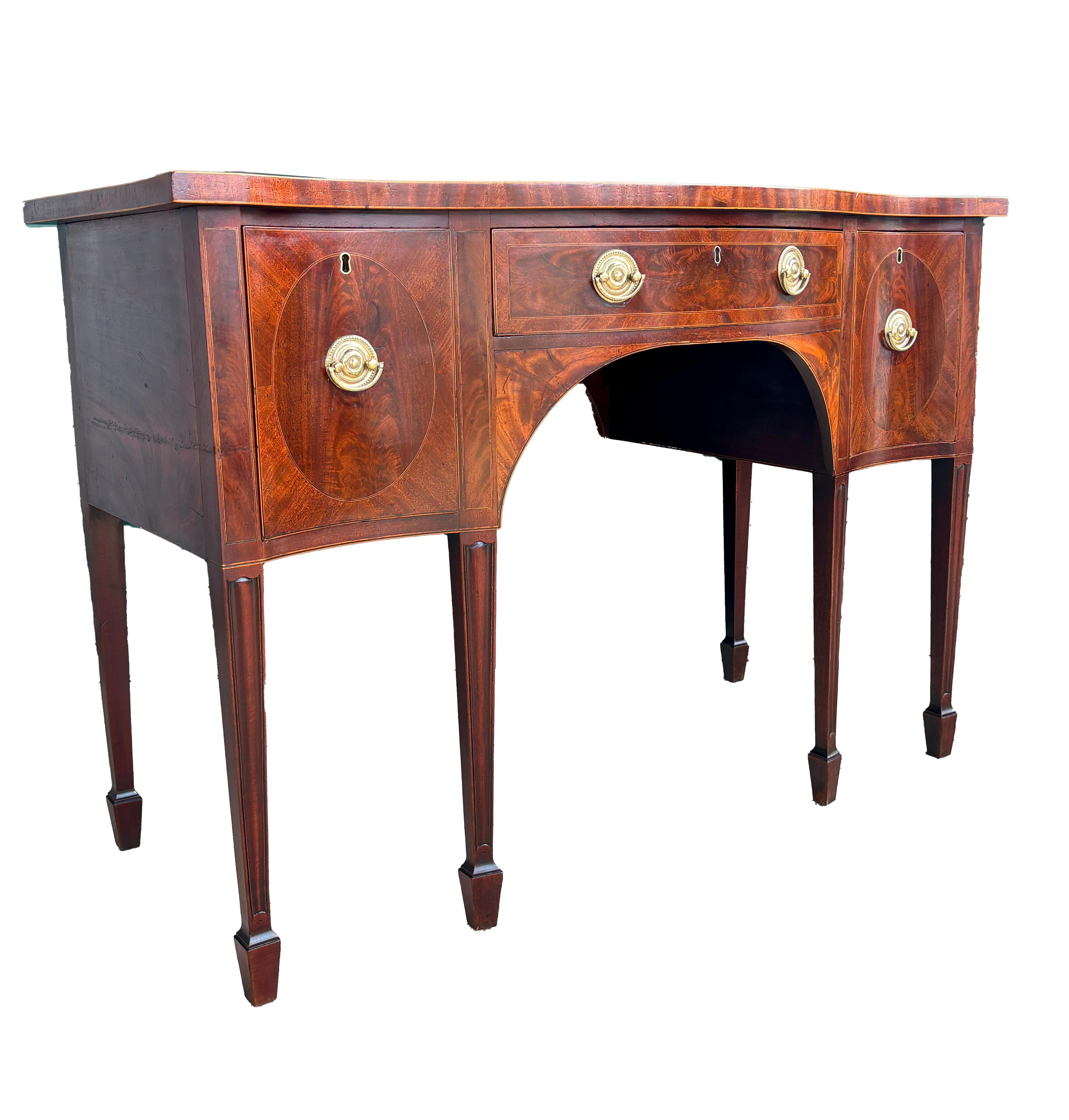 George III Mahogany Serpentine Sideboard For Sale 4