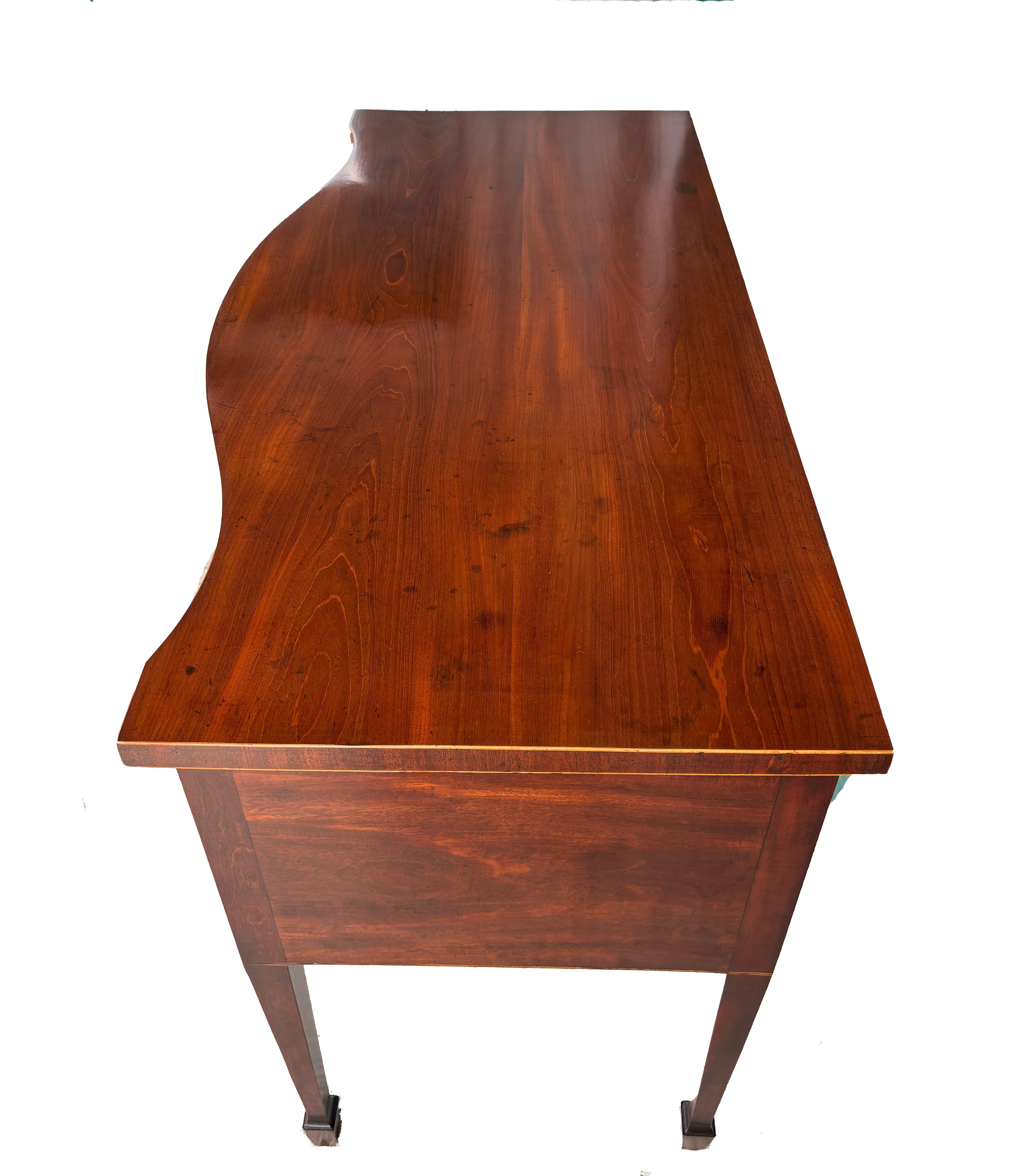 Late 18th Century George III Mahogany Serpentine Sideboard For Sale