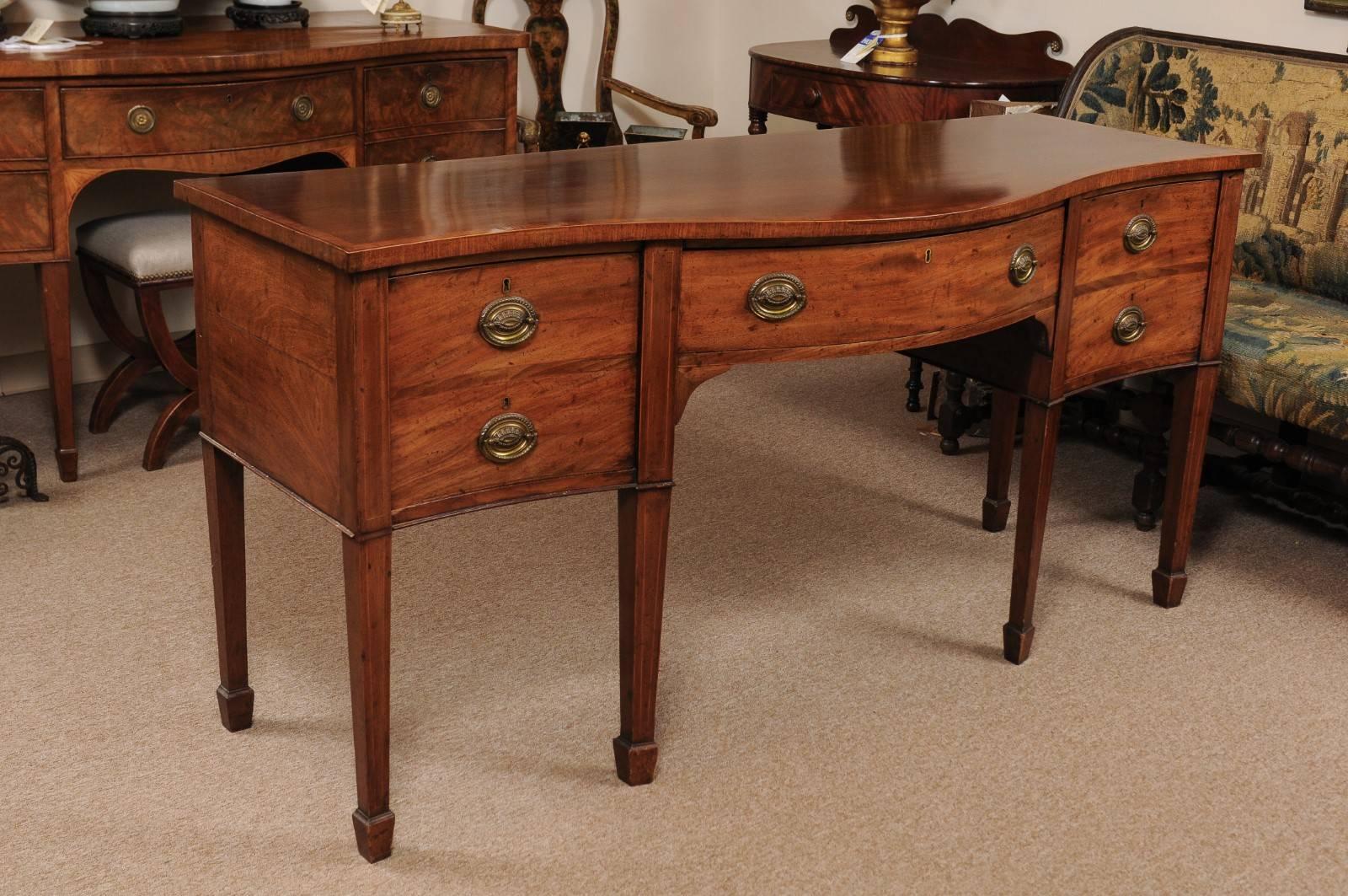 George III Mahogany Serpentine Sideboard with Kingswood Cross-Banding In Good Condition In Atlanta, GA