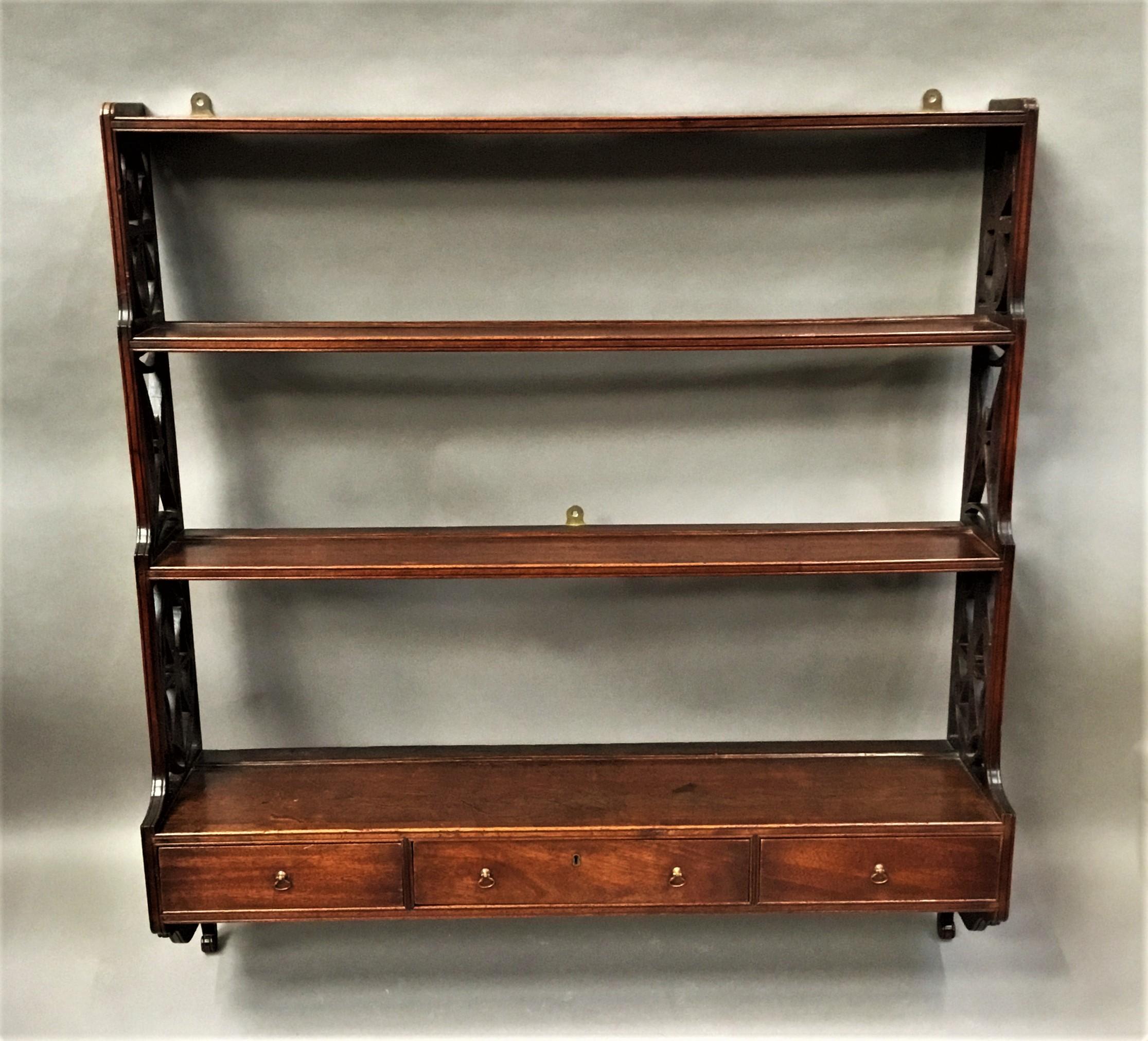 English George III Mahogany Set of 'Chippendale' Hanging Wall Shelves For Sale
