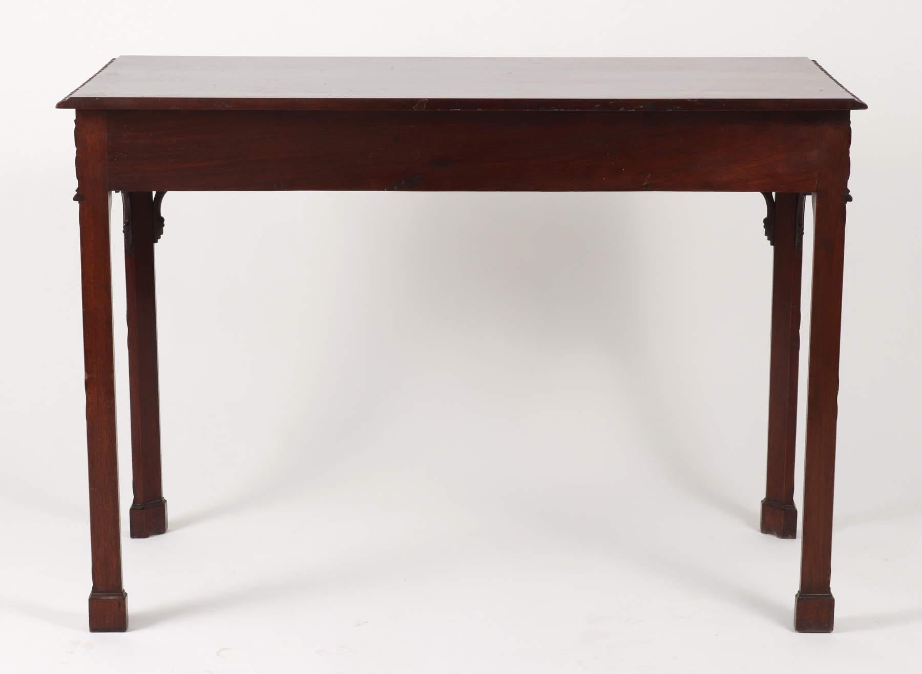 George III Mahogany Side Table, circa. 1800 For Sale 4