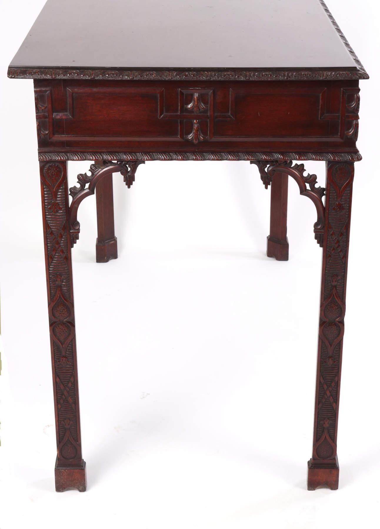 George III Mahogany Side Table, circa. 1800 For Sale 1