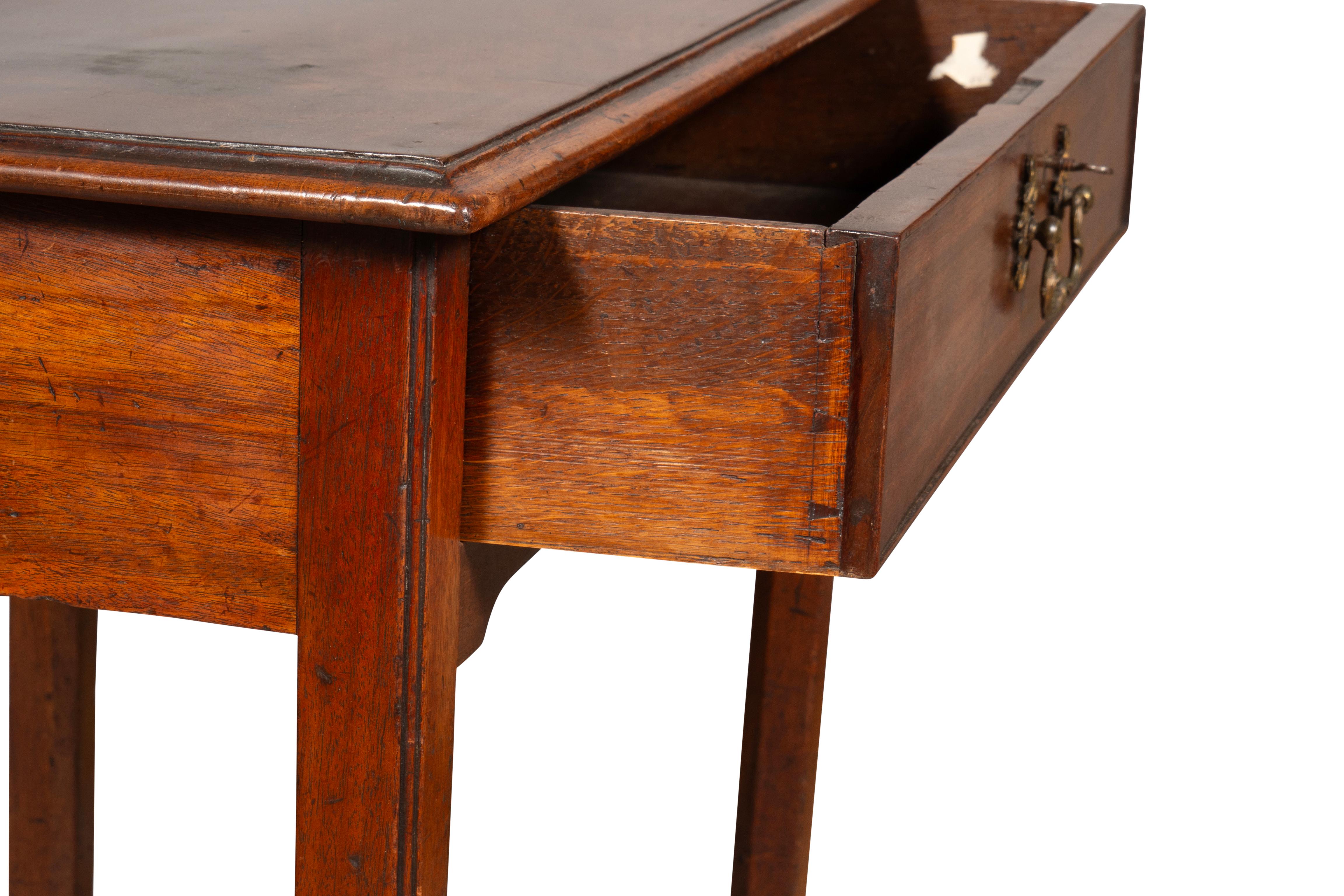 Table d'appoint en acajou George III en vente 4