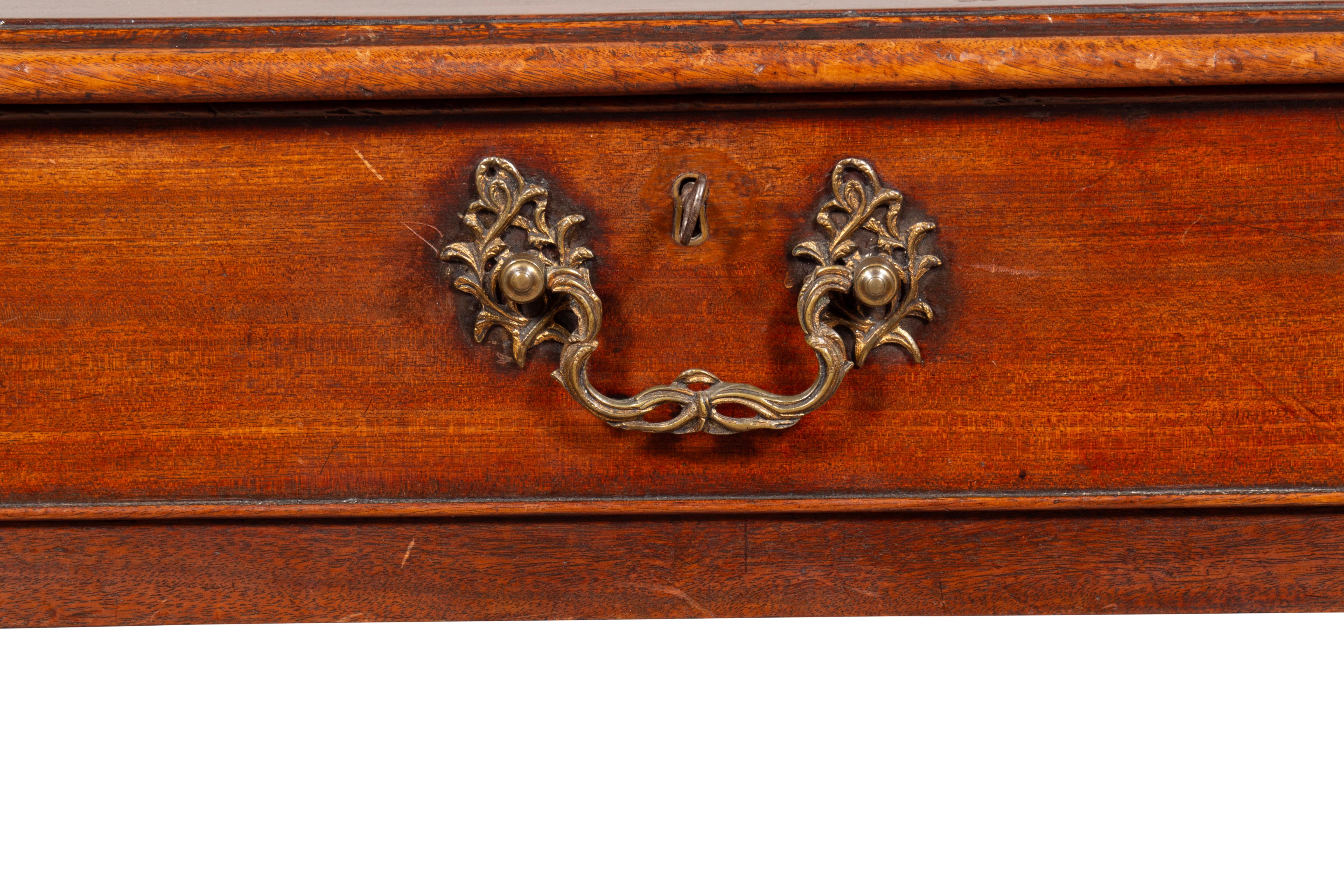Table d'appoint en acajou George III en vente 3