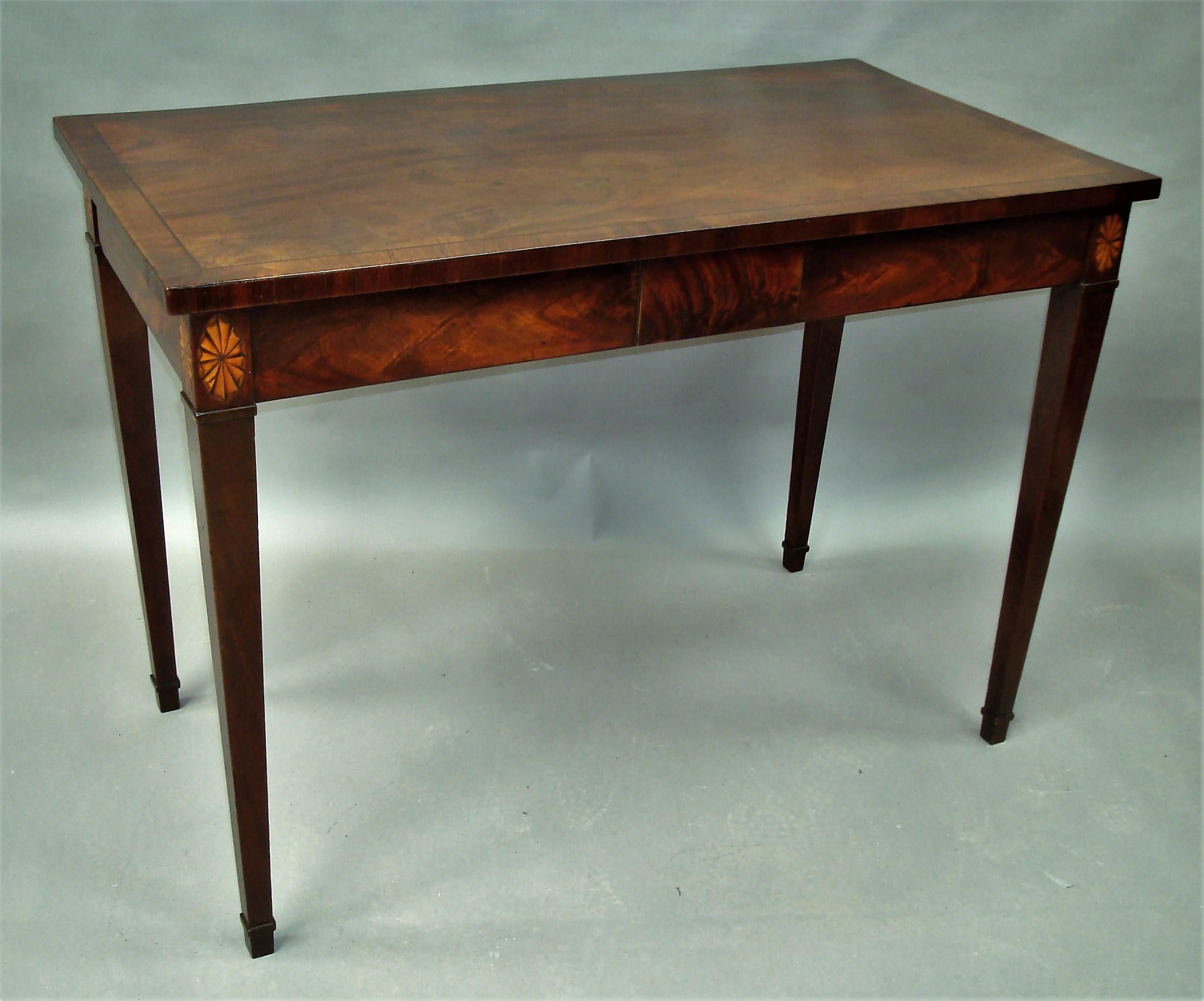 George III Mahogany Side Table or Serving Table In Good Condition For Sale In Moreton-in-Marsh, Gloucestershire