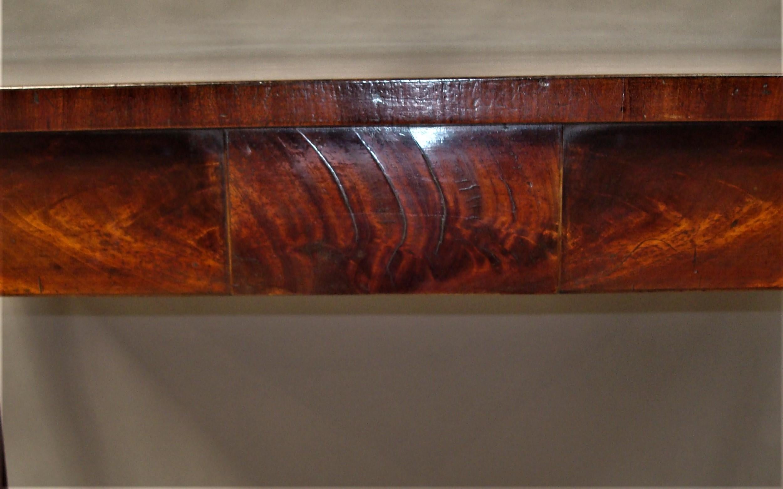 George III Mahogany Side Table or Serving Table For Sale 1