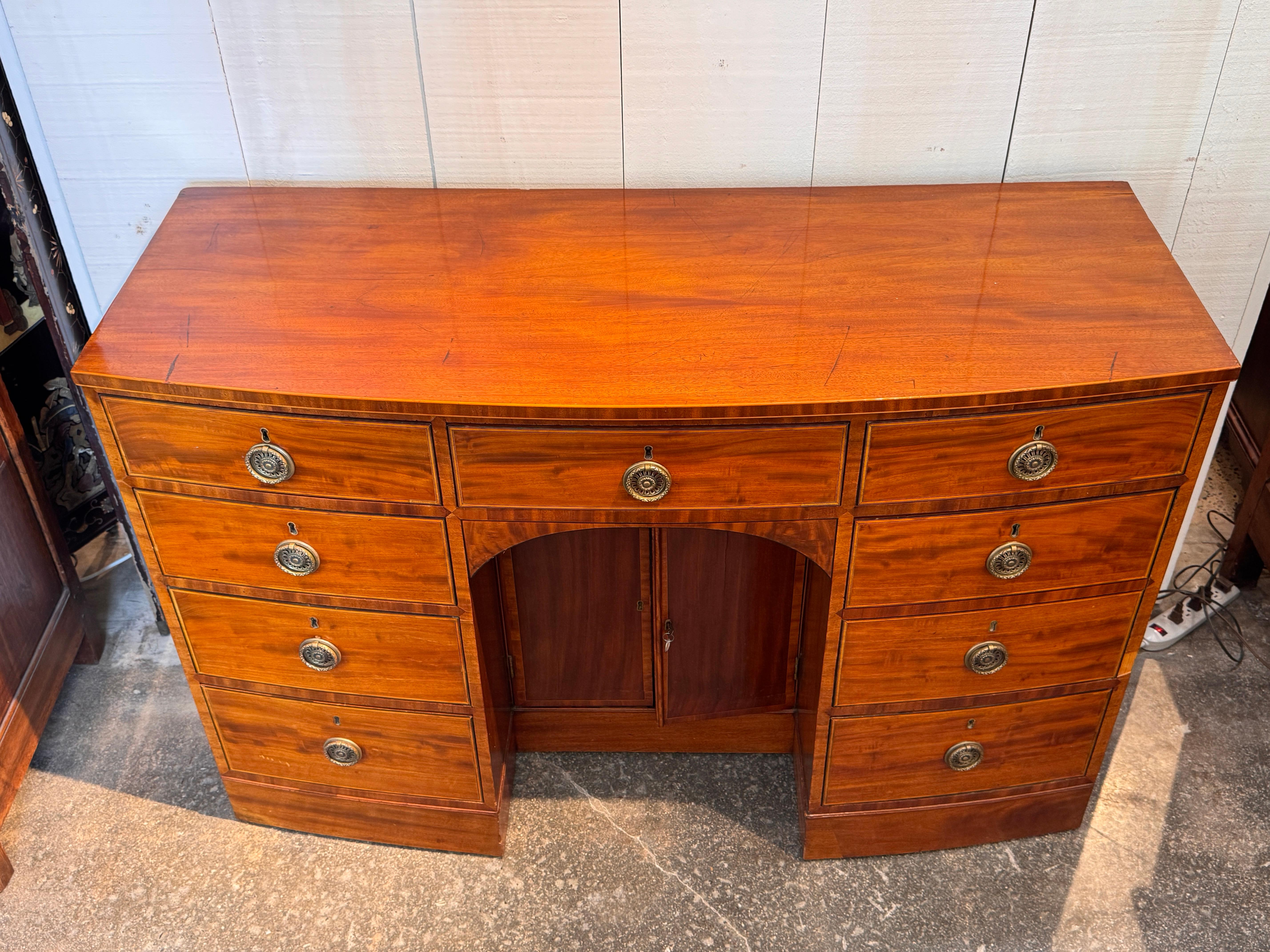 British George III Mahogany Sideboard For Sale
