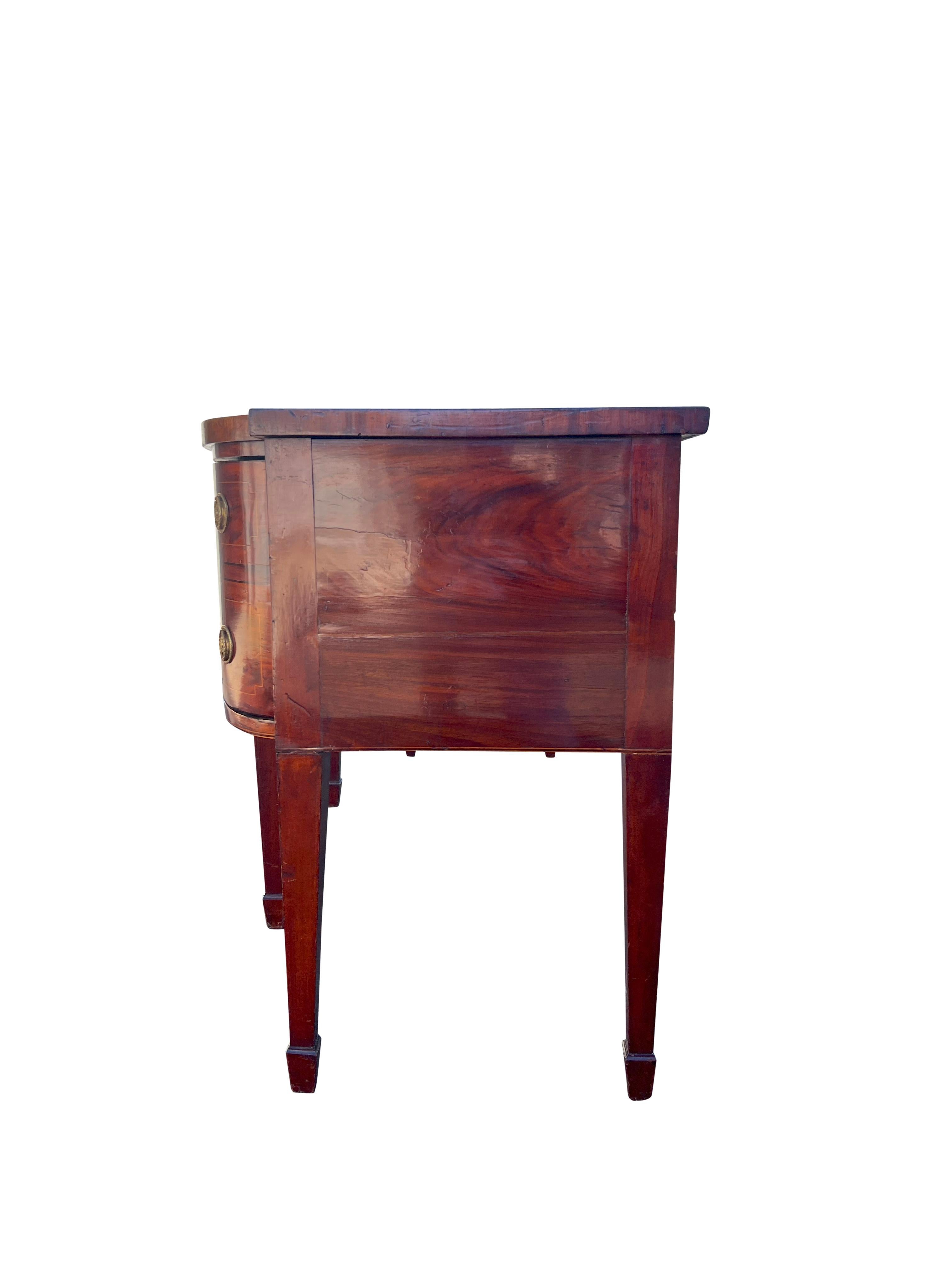 George III Mahogany Sideboard In Good Condition In Essex, MA